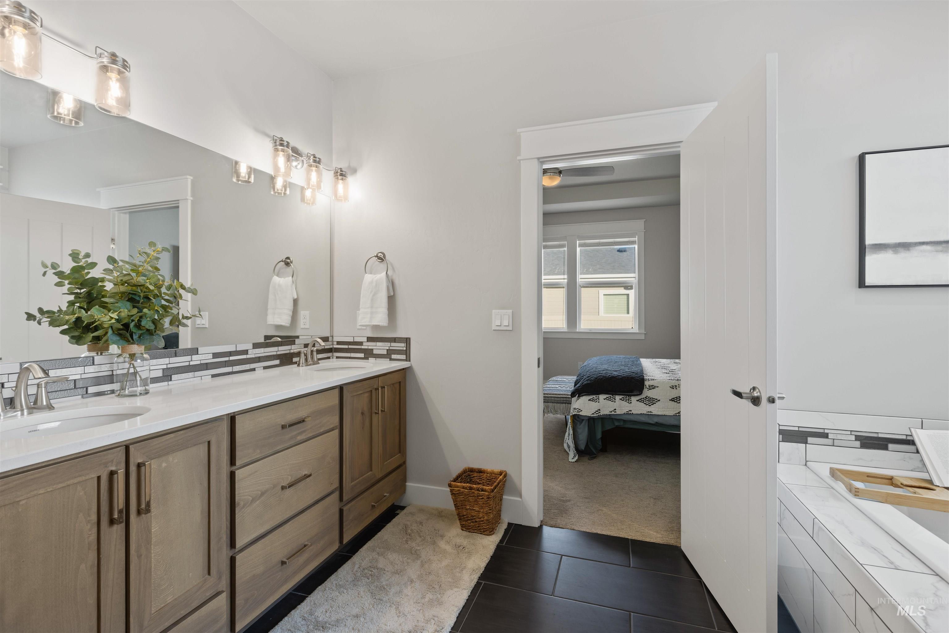 4551 S Lava Springs Loop, Nampa, Idaho 83686, 3 Bedrooms, 2 Bathrooms, Residential For Sale, Price $615,000,MLS 98974526