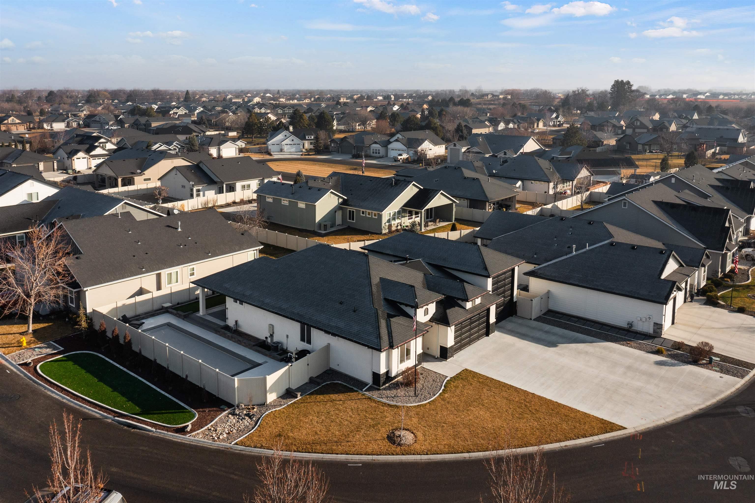 4551 S Lava Springs Loop, Nampa, Idaho 83686, 3 Bedrooms, 2 Bathrooms, Residential For Sale, Price $615,000,MLS 98974526