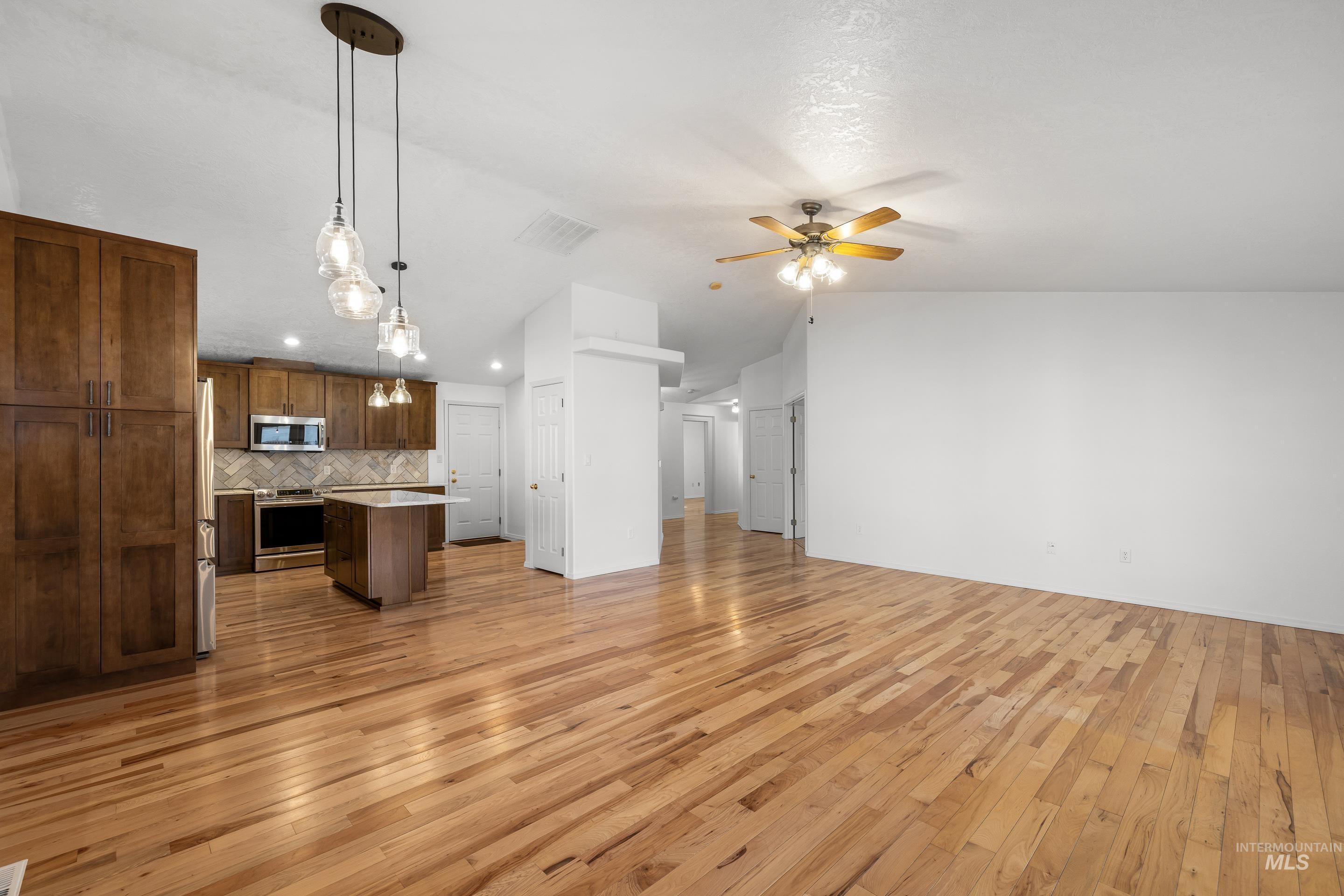 3237 S Holden Ave, Boise, Idaho 83706-5373, 3 Bedrooms, 2 Bathrooms, Residential For Sale, Price $499,900,MLS 98974527