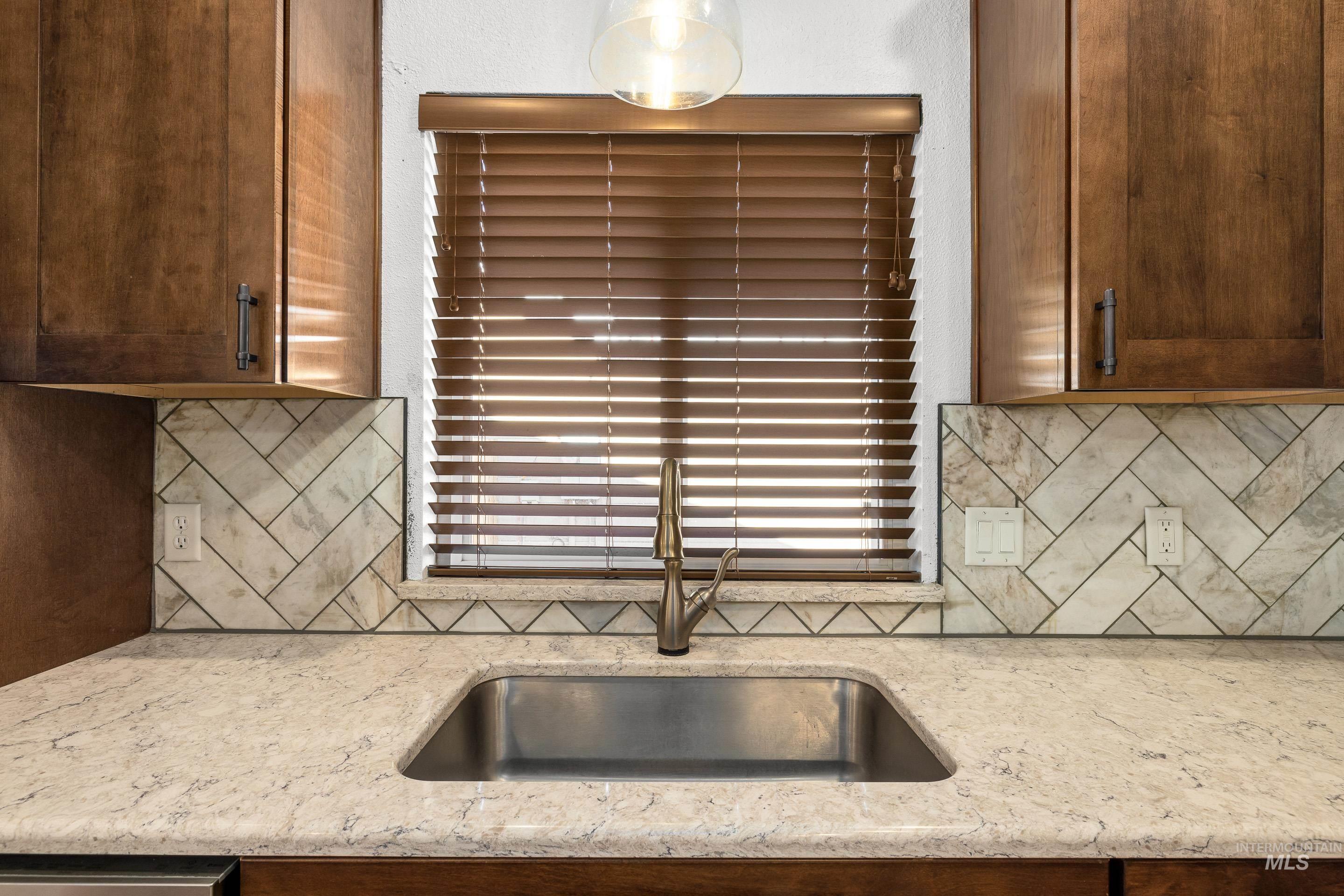 3237 S Holden Ave, Boise, Idaho 83706-5373, 3 Bedrooms, 2 Bathrooms, Residential For Sale, Price $499,900,MLS 98974527