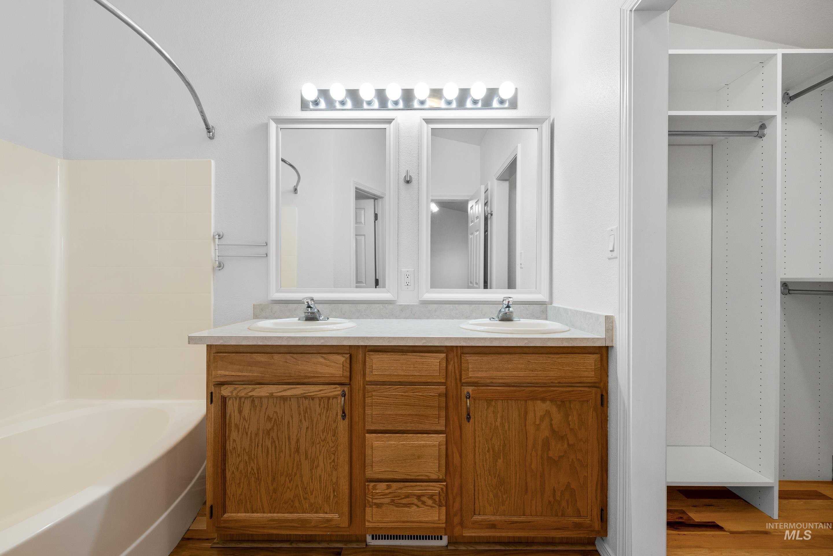 3237 S Holden Ave, Boise, Idaho 83706-5373, 3 Bedrooms, 2 Bathrooms, Residential For Sale, Price $499,900,MLS 98974527