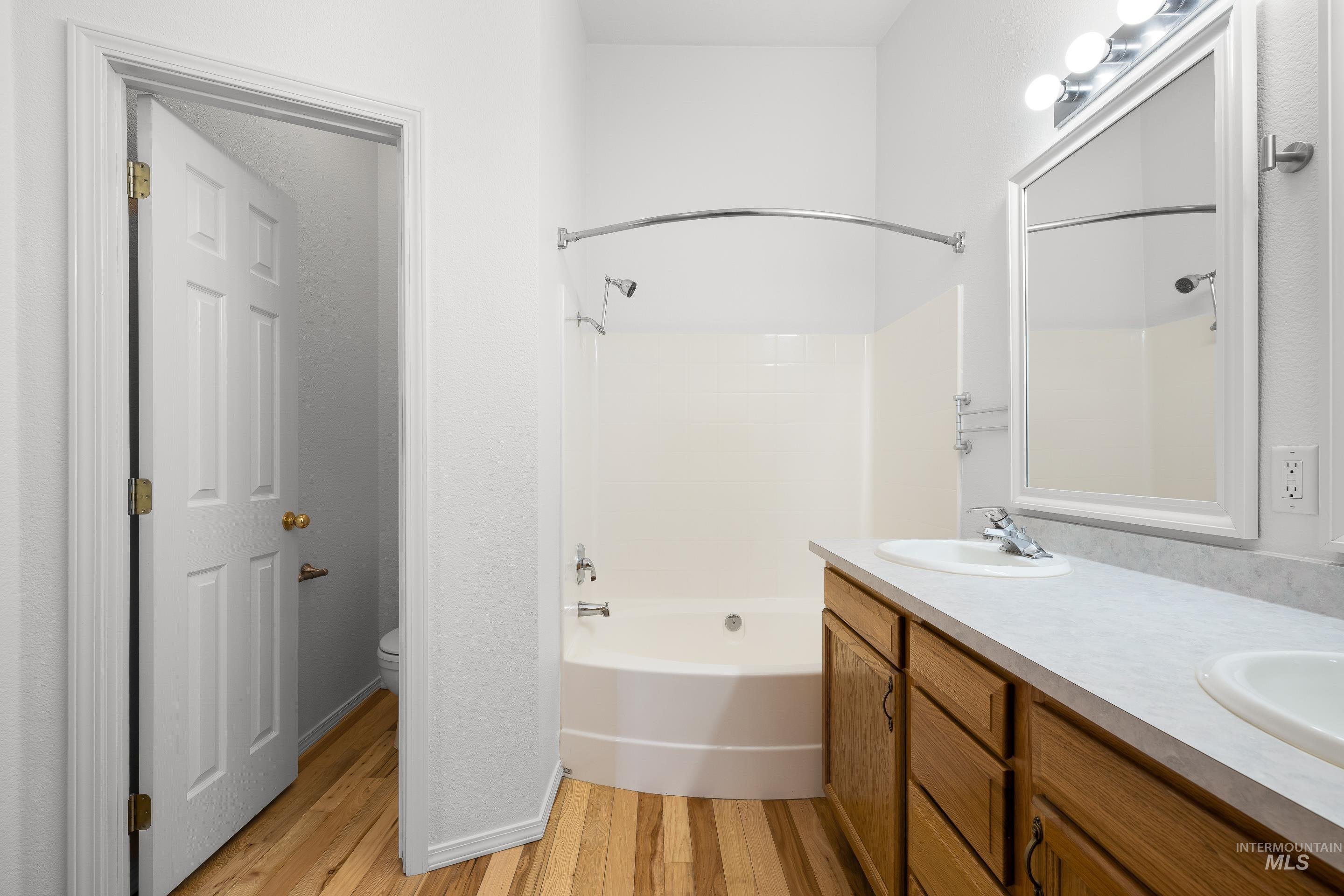 3237 S Holden Ave, Boise, Idaho 83706-5373, 3 Bedrooms, 2 Bathrooms, Residential For Sale, Price $499,900,MLS 98974527