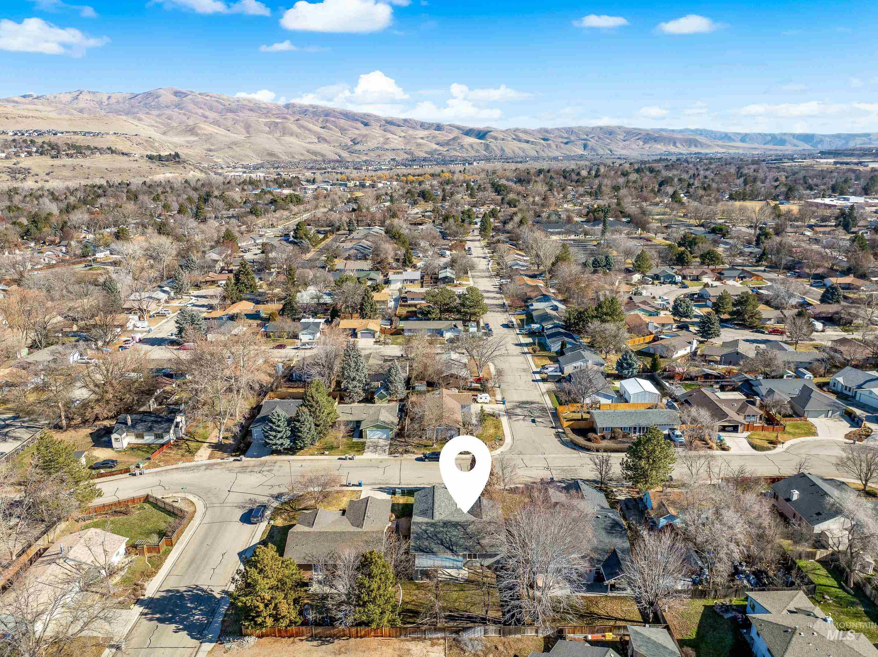 3237 S Holden Ave, Boise, Idaho 83706-5373, 3 Bedrooms, 2 Bathrooms, Residential For Sale, Price $499,900,MLS 98974527