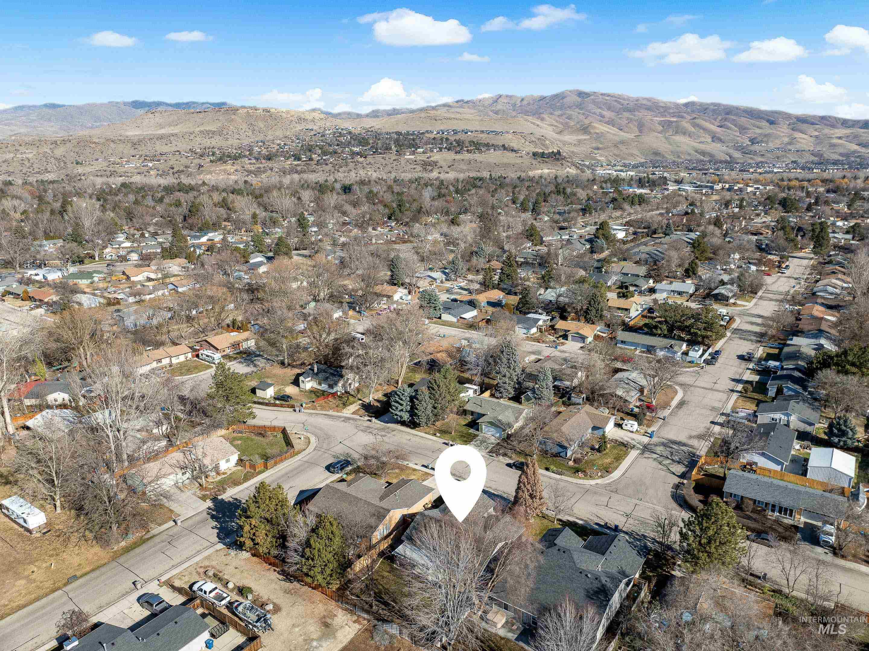 3237 S Holden Ave, Boise, Idaho 83706-5373, 3 Bedrooms, 2 Bathrooms, Residential For Sale, Price $499,900,MLS 98974527