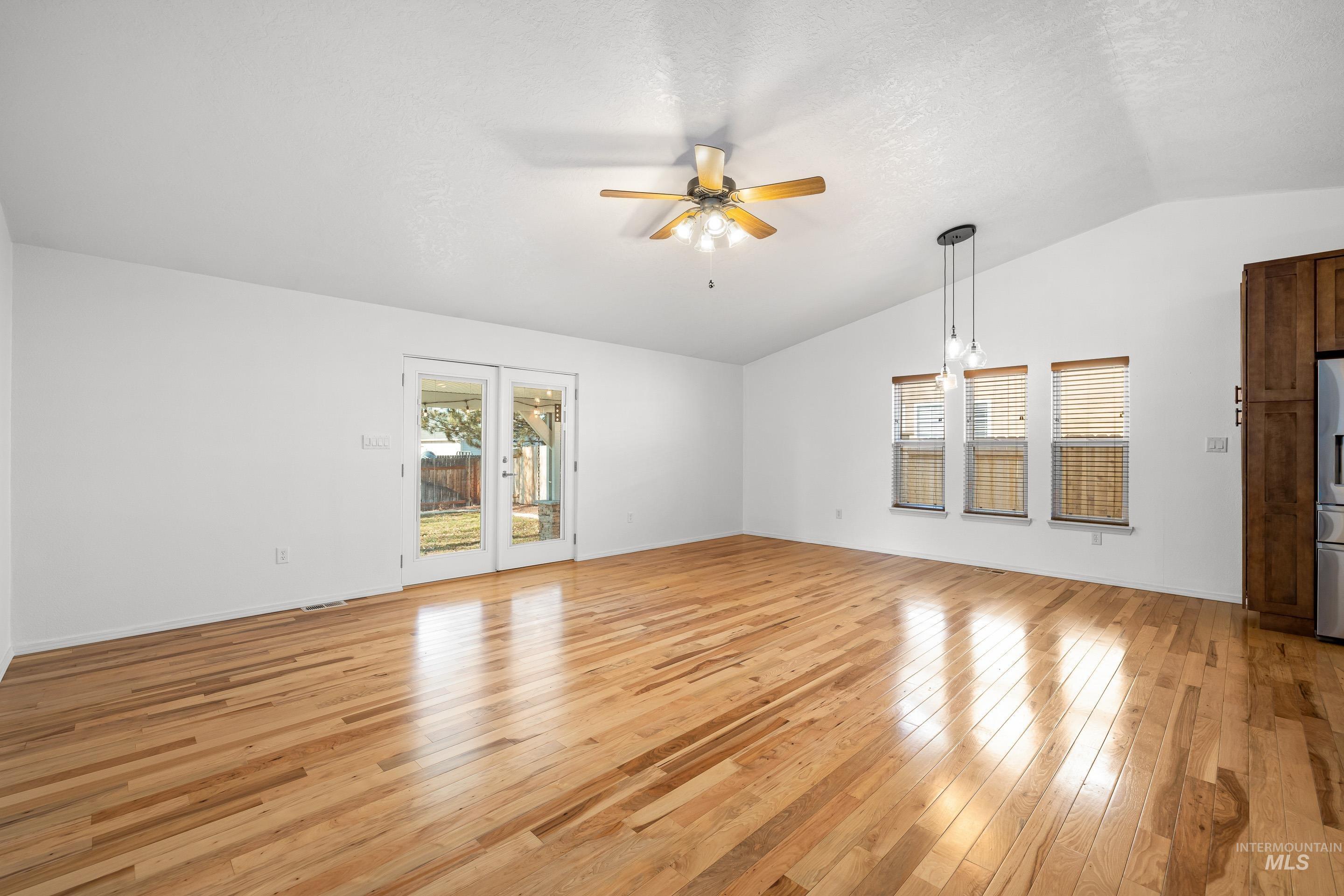 3237 S Holden Ave, Boise, Idaho 83706-5373, 3 Bedrooms, 2 Bathrooms, Residential For Sale, Price $499,900,MLS 98974527