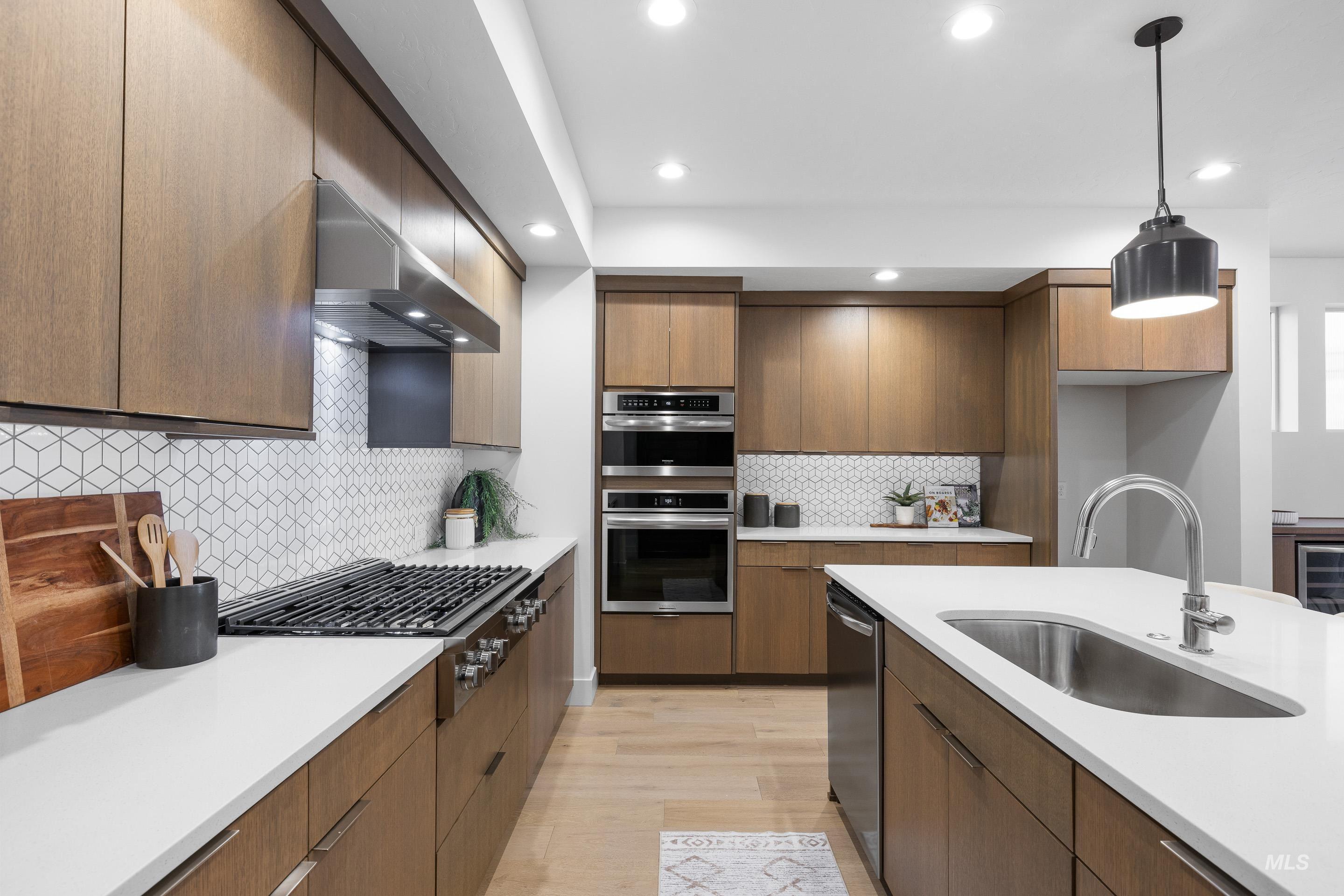 3264 S Millbrook Way, Boise, Idaho 83716, 3 Bedrooms, 2.5 Bathrooms, Residential For Sale, Price $674,999,MLS 98974528