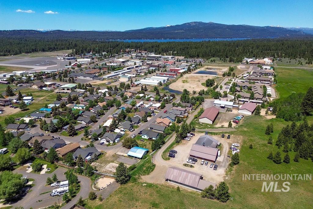 105 E Jacob St, McCall, Idaho 83638, Business/Commercial For Sale, Price $999,900,MLS 98974530