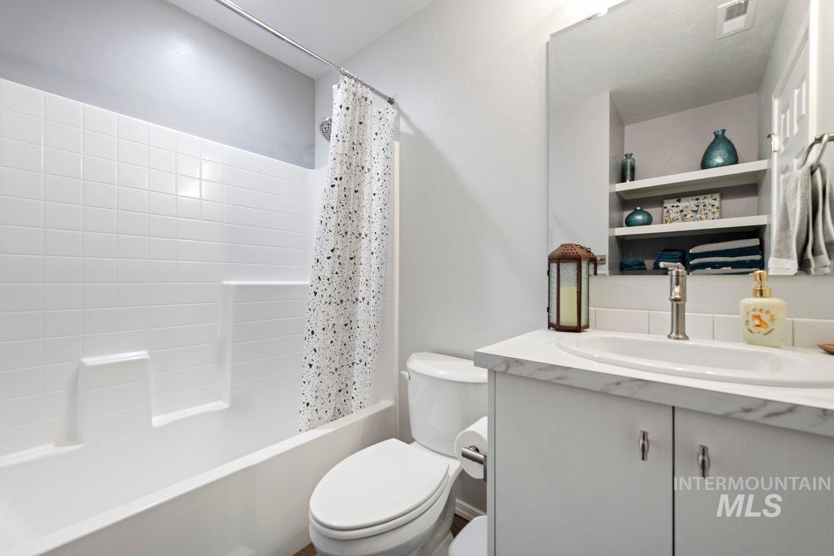 4301 Lamar St, Caldwell, Idaho 83605, 3 Bedrooms, 2 Bathrooms, Residential For Sale, Price $395,000,MLS 98974534