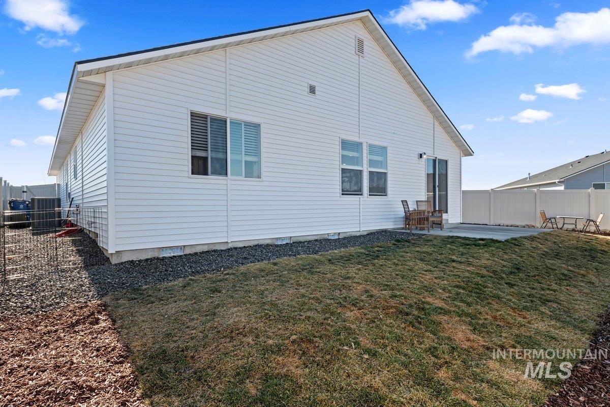 4301 Lamar St, Caldwell, Idaho 83605, 3 Bedrooms, 2 Bathrooms, Residential For Sale, Price $395,000,MLS 98974534