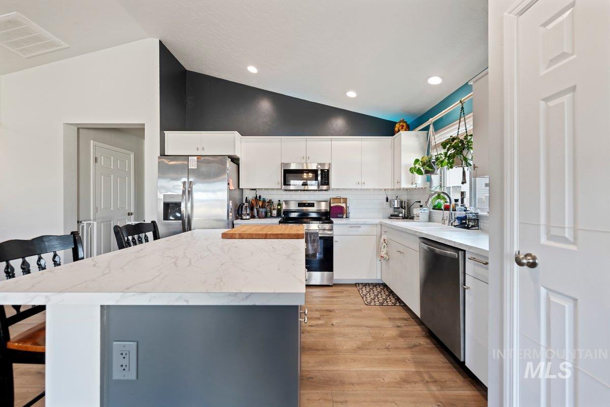 4301 Lamar St, Caldwell, Idaho 83605, 3 Bedrooms, 2 Bathrooms, Residential For Sale, Price $395,000,MLS 98974534