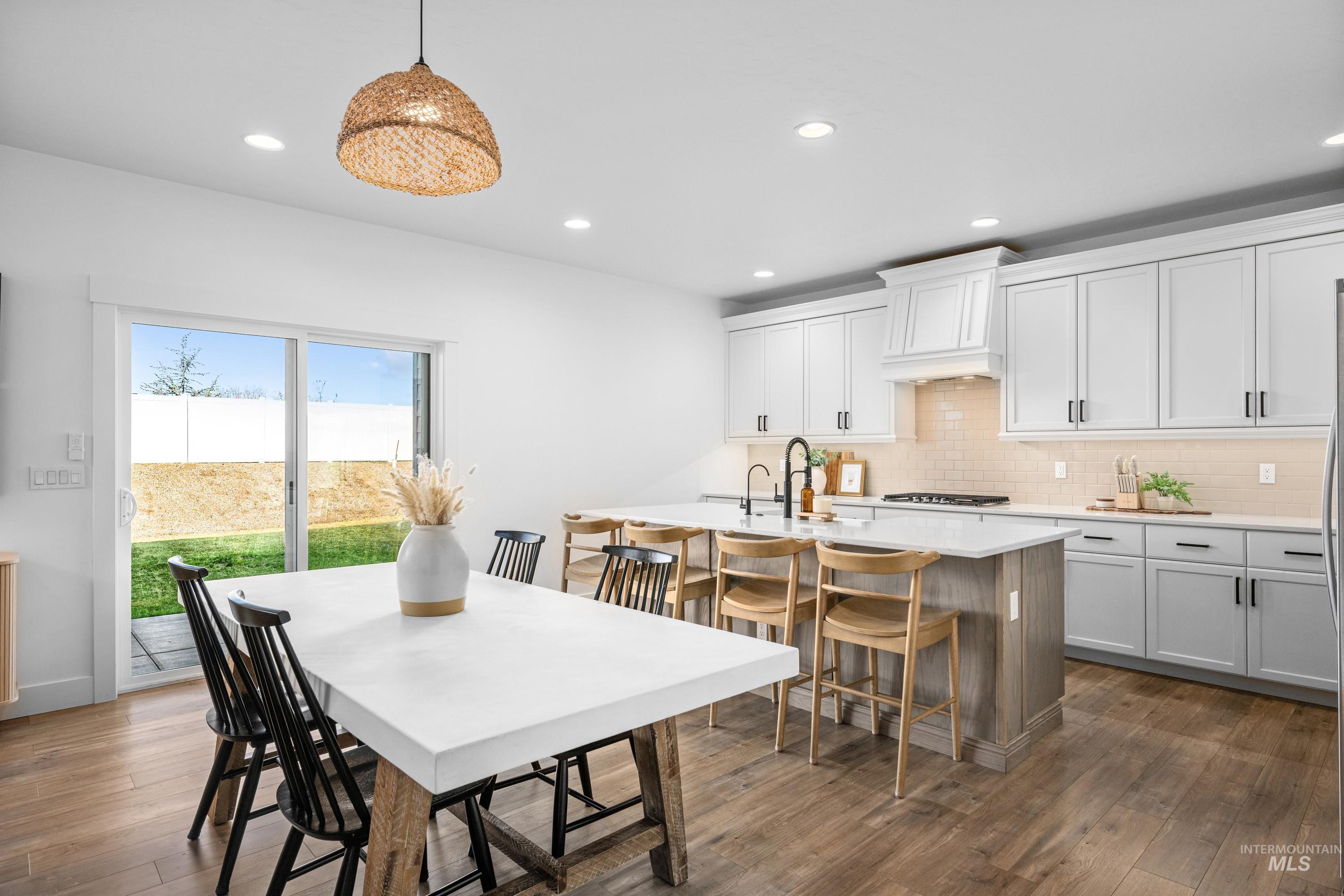 8902 W Bowie Steet, Star, Idaho 83669, 5 Bedrooms, 3.5 Bathrooms, Residential For Sale, Price $659,900,MLS 98974537