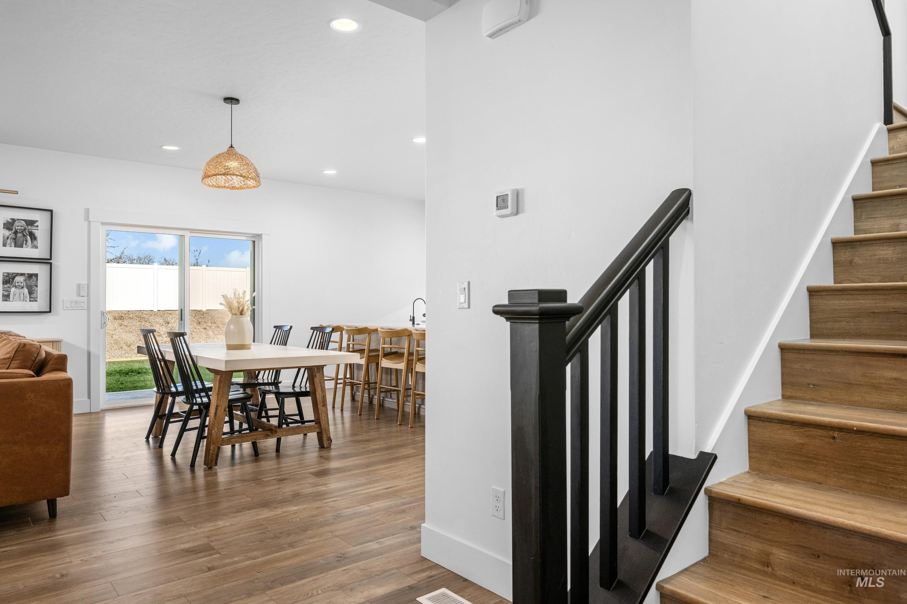 8902 W Bowie Steet, Star, Idaho 83669, 5 Bedrooms, 3.5 Bathrooms, Residential For Sale, Price $659,900,MLS 98974537