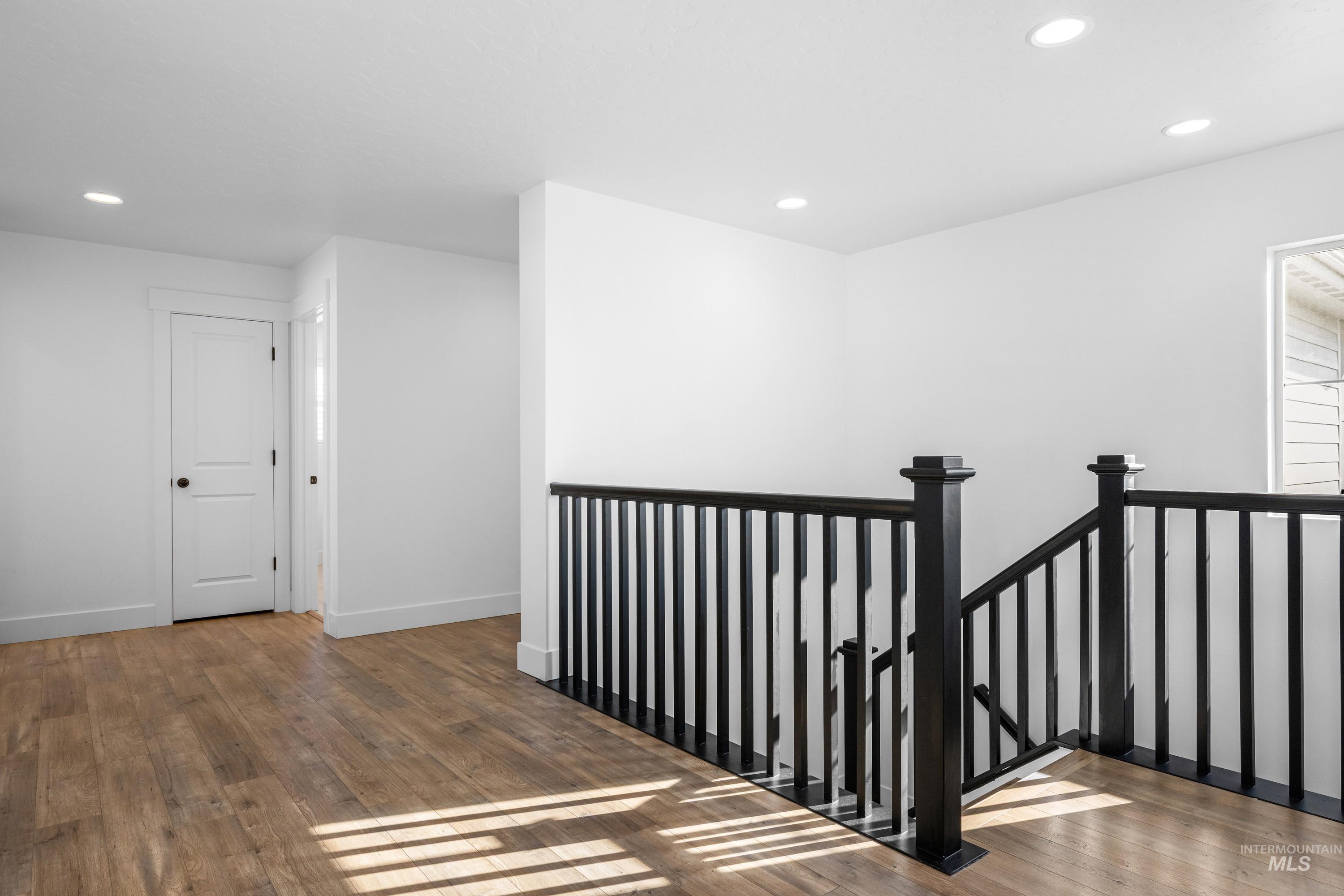 8902 W Bowie Steet, Star, Idaho 83669, 5 Bedrooms, 3.5 Bathrooms, Residential For Sale, Price $659,900,MLS 98974537