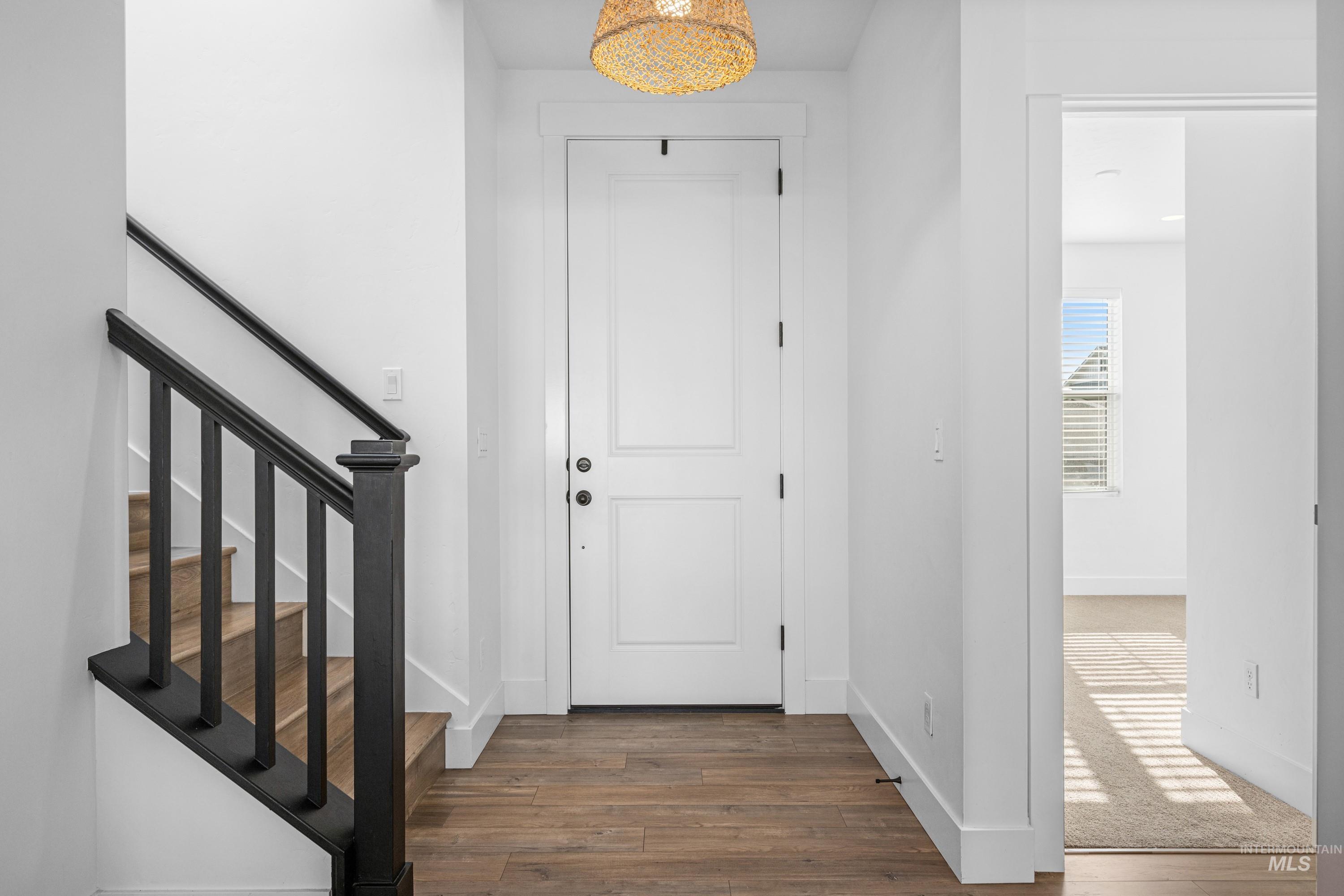 8902 W Bowie Steet, Star, Idaho 83669, 5 Bedrooms, 3.5 Bathrooms, Residential For Sale, Price $659,900,MLS 98974537