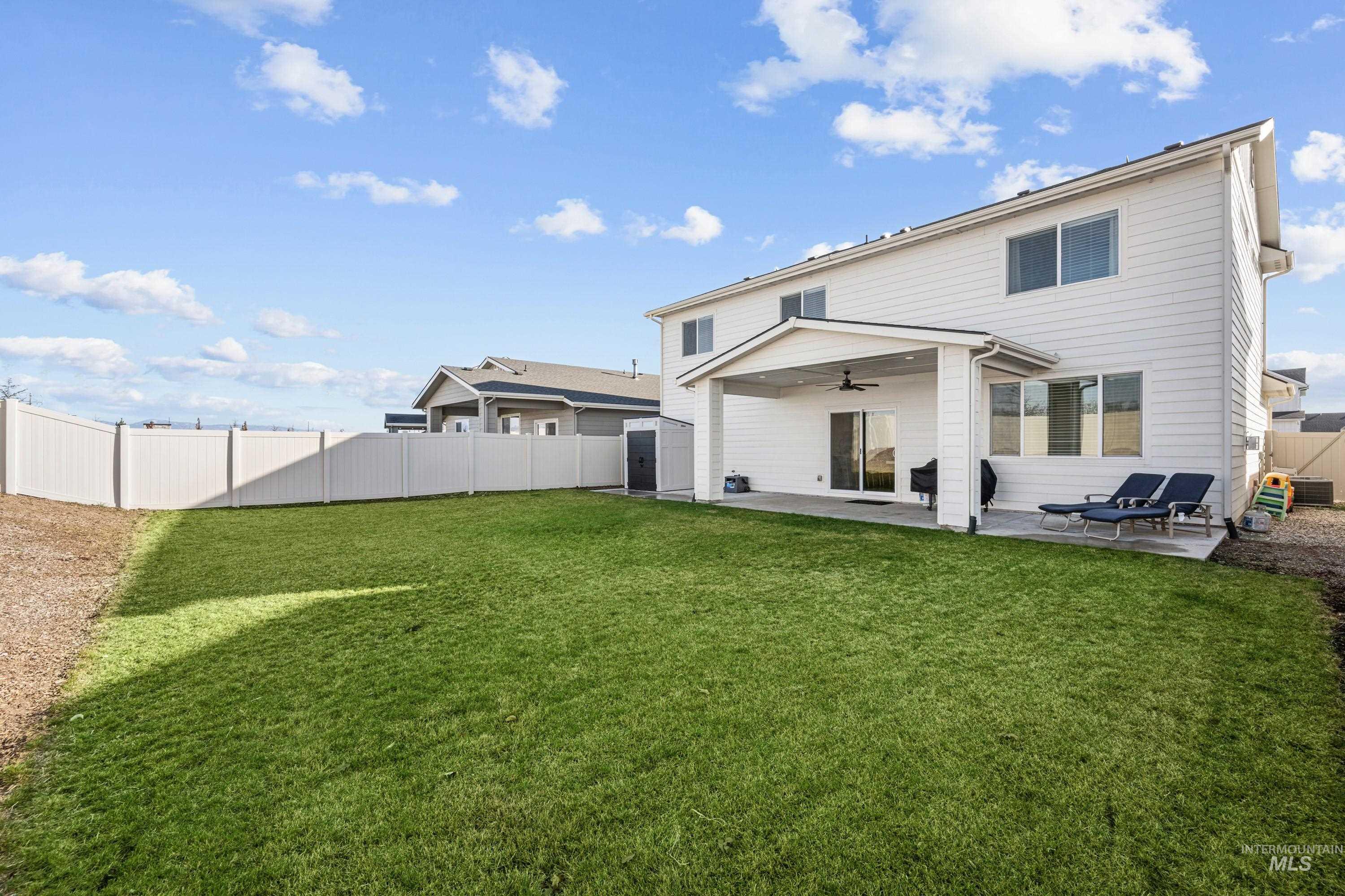 8902 W Bowie Steet, Star, Idaho 83669, 5 Bedrooms, 3.5 Bathrooms, Residential For Sale, Price $659,900,MLS 98974537