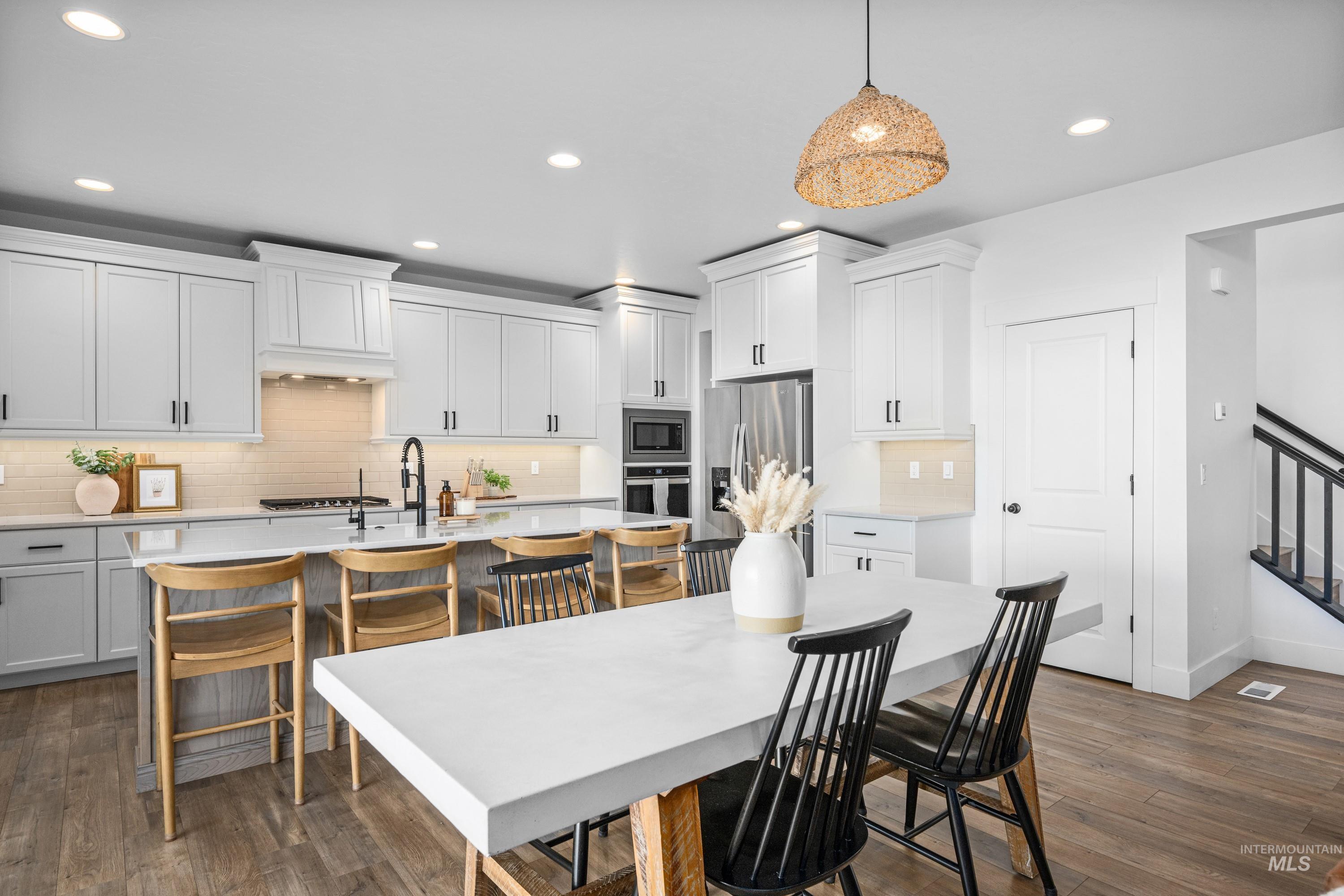 8902 W Bowie Steet, Star, Idaho 83669, 5 Bedrooms, 3.5 Bathrooms, Residential For Sale, Price $659,900,MLS 98974537