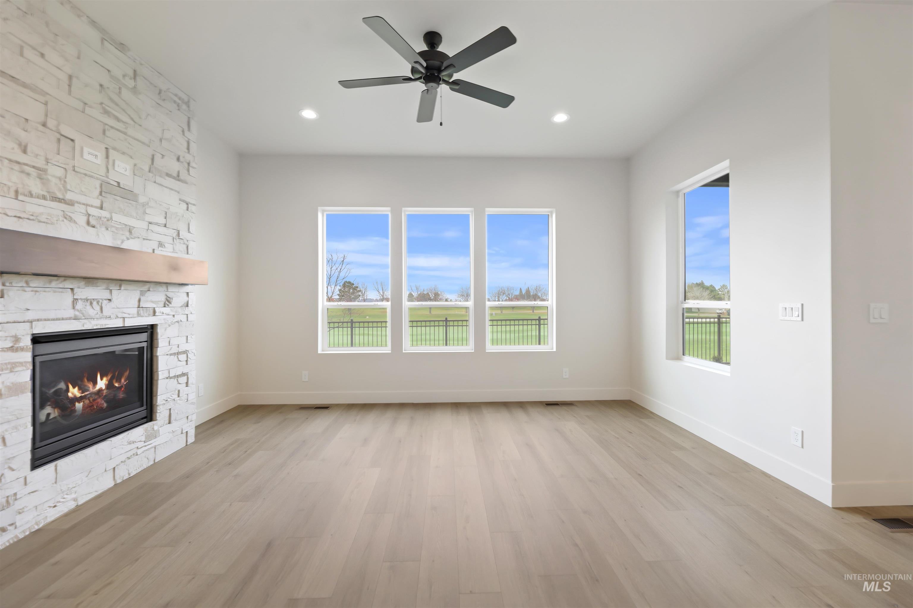 11209 S Corballis Ln., Kuna, Idaho 83634, 3 Bedrooms, 2 Bathrooms, Residential For Sale, Price $649,880, 98974544