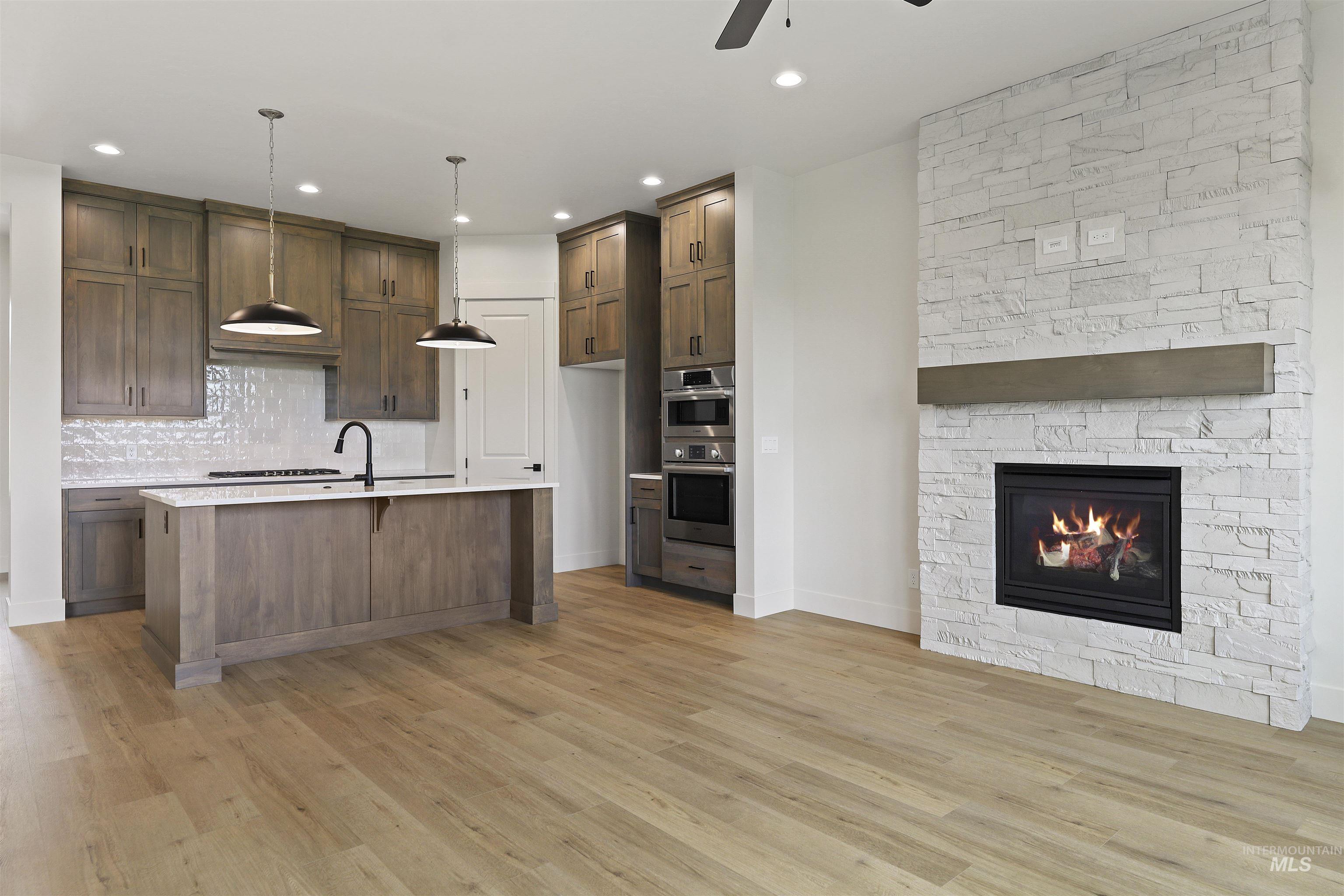 11209 S Corballis Ln., Kuna, Idaho 83634, 3 Bedrooms, 2 Bathrooms, Residential For Sale, Price $649,880, 98974544