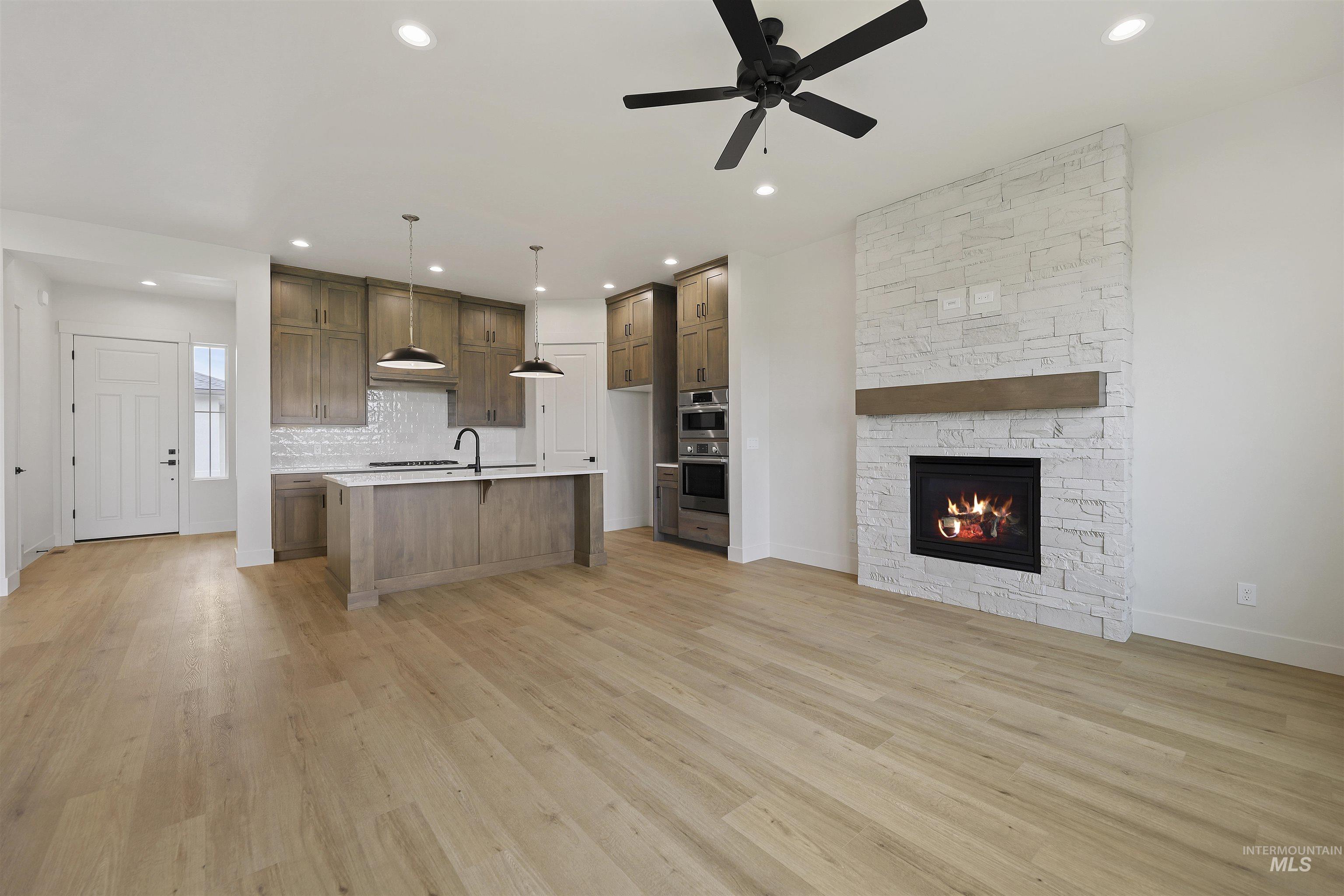 11209 S Corballis Ln., Kuna, Idaho 83634, 3 Bedrooms, 2 Bathrooms, Residential For Sale, Price $649,880, 98974544