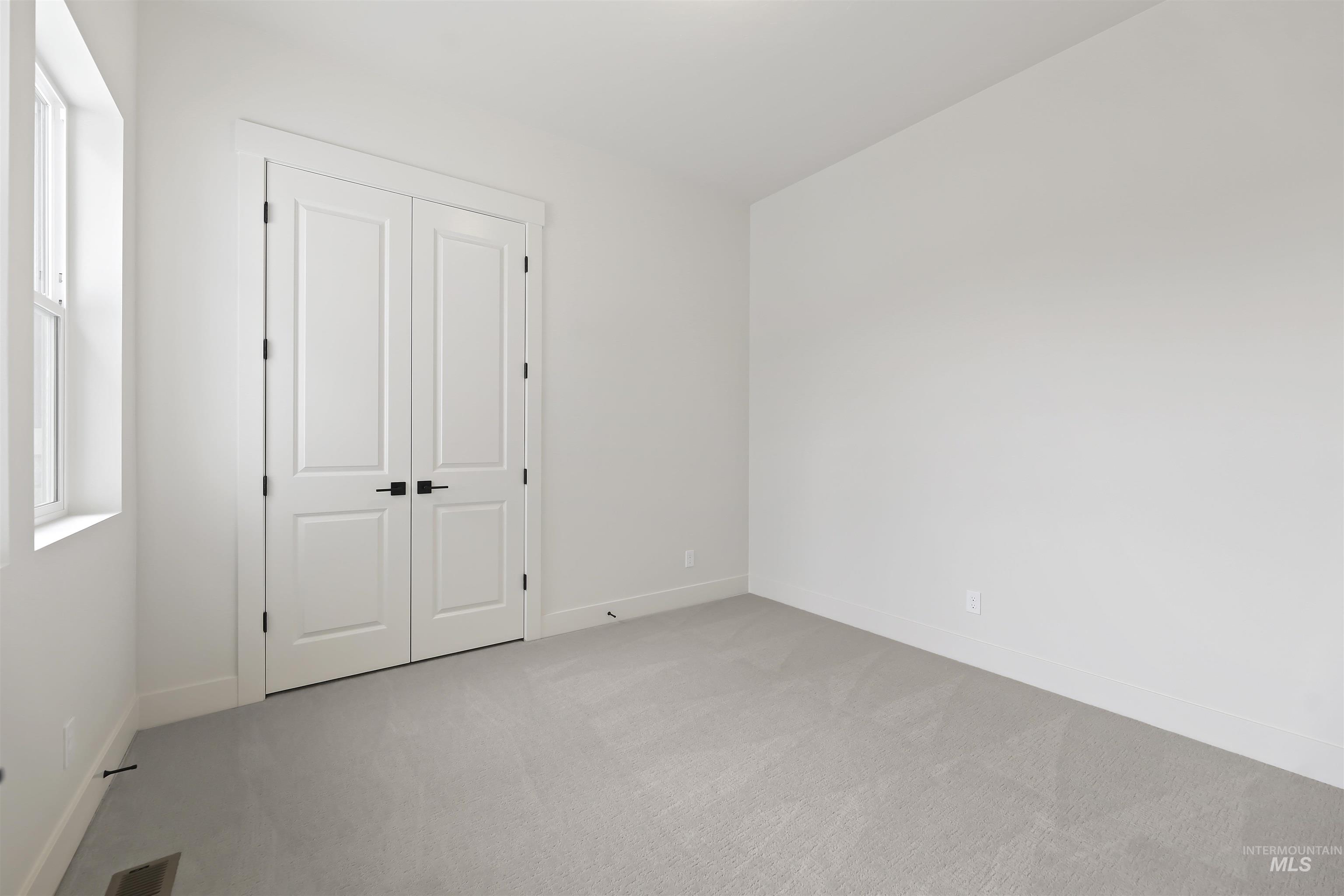 11209 S Corballis Ln., Kuna, Idaho 83634, 3 Bedrooms, 2 Bathrooms, Residential For Sale, Price $649,880, 98974544