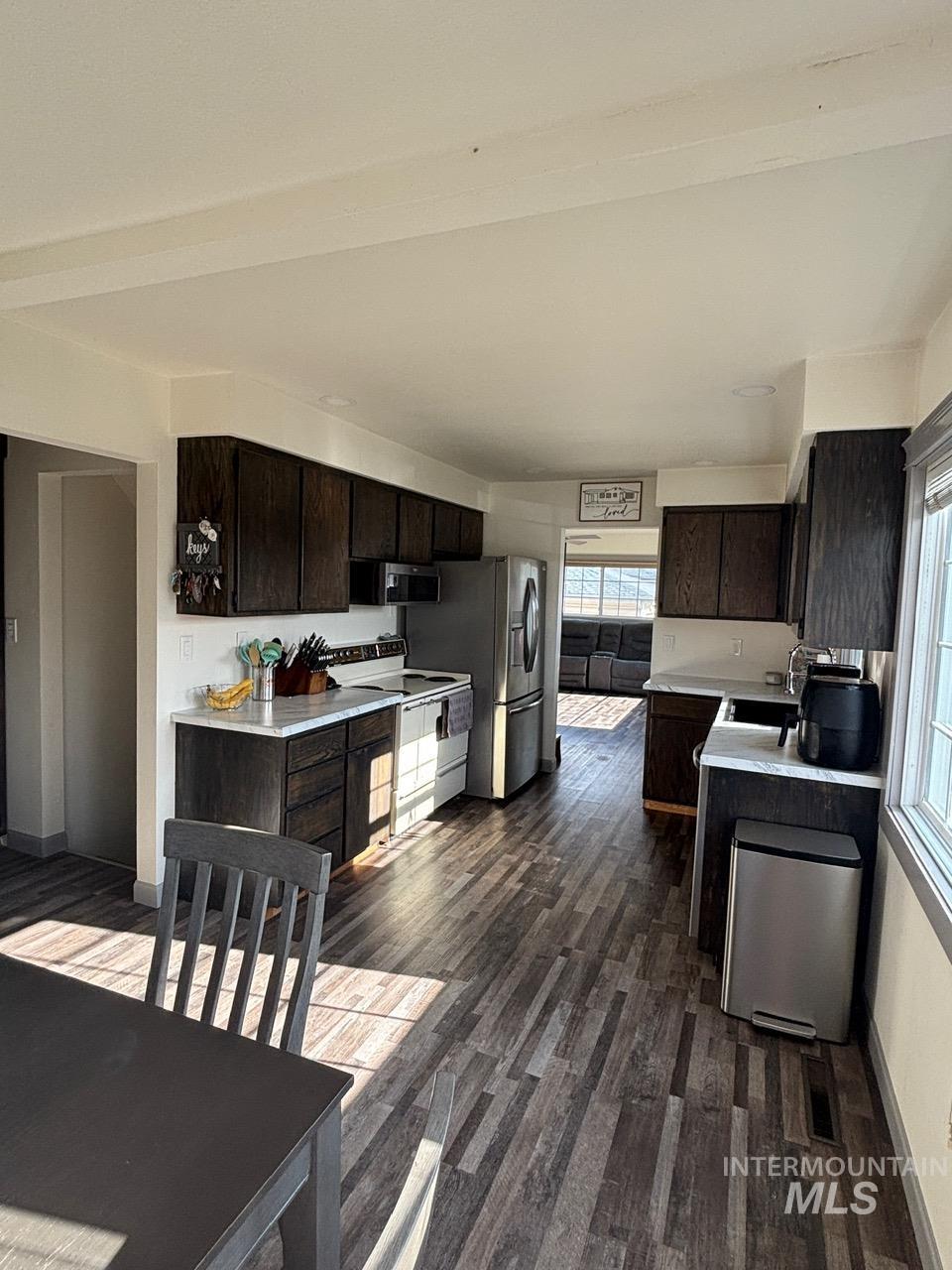 601 Cedar Ave, Lewiston, Idaho 83501, 4 Bedrooms, 2 Bathrooms, Residential For Sale, Price $420,000, 98974545