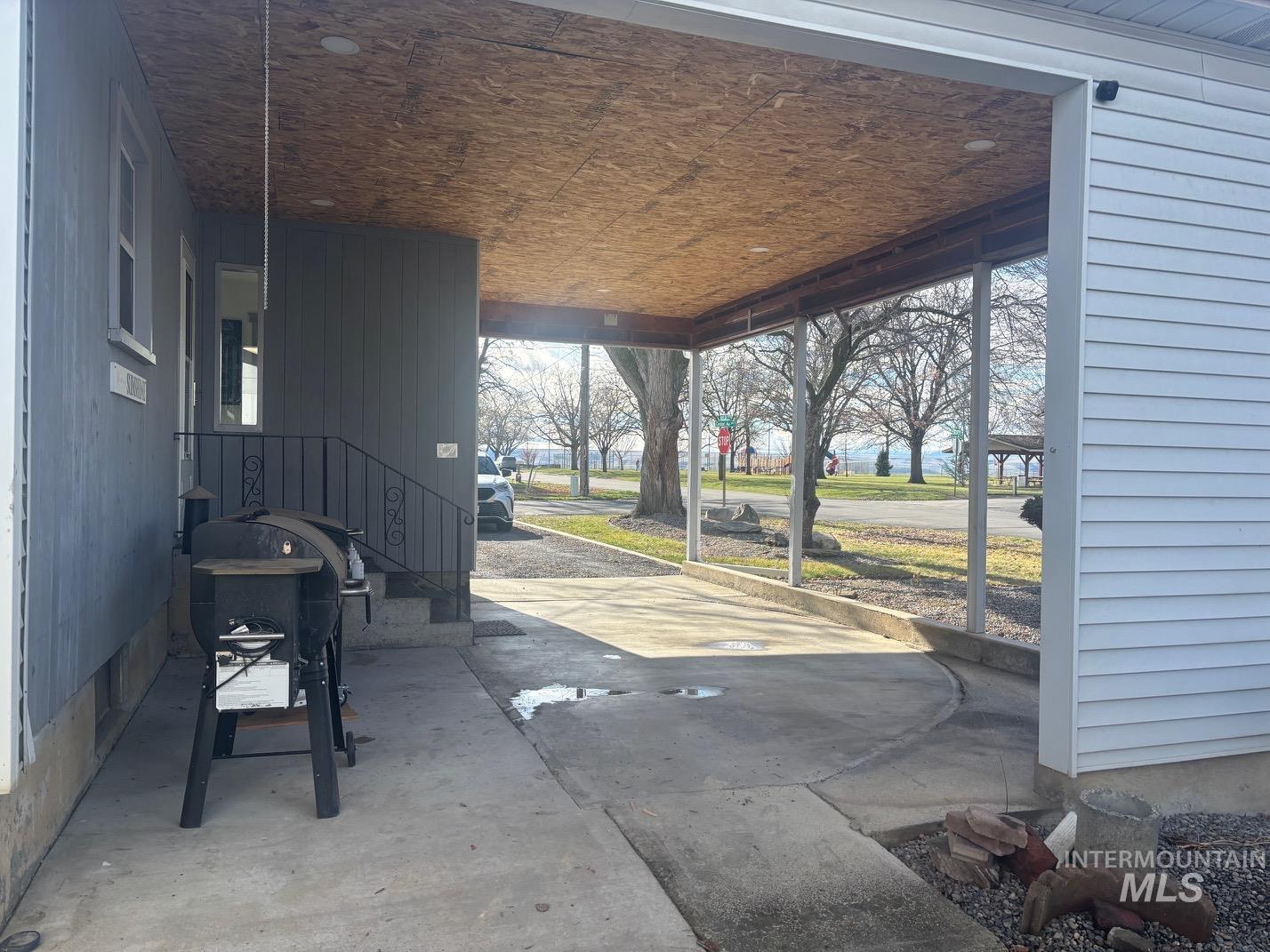 601 Cedar Ave, Lewiston, Idaho 83501, 4 Bedrooms, 2 Bathrooms, Residential For Sale, Price $420,000, 98974545