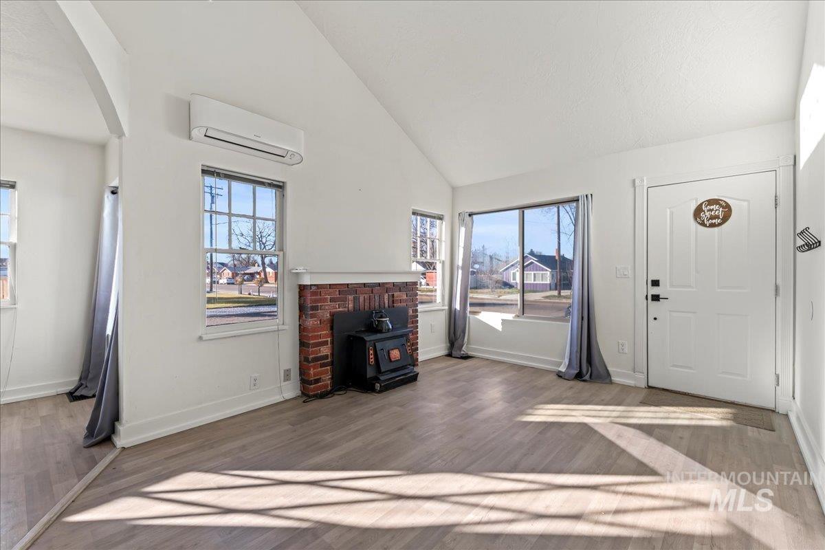 910 7th Avenue S, Nampa, Idaho 83651, 2 Bedrooms, 1 Bathroom, Residential For Sale, Price $315,000,MLS 98974548