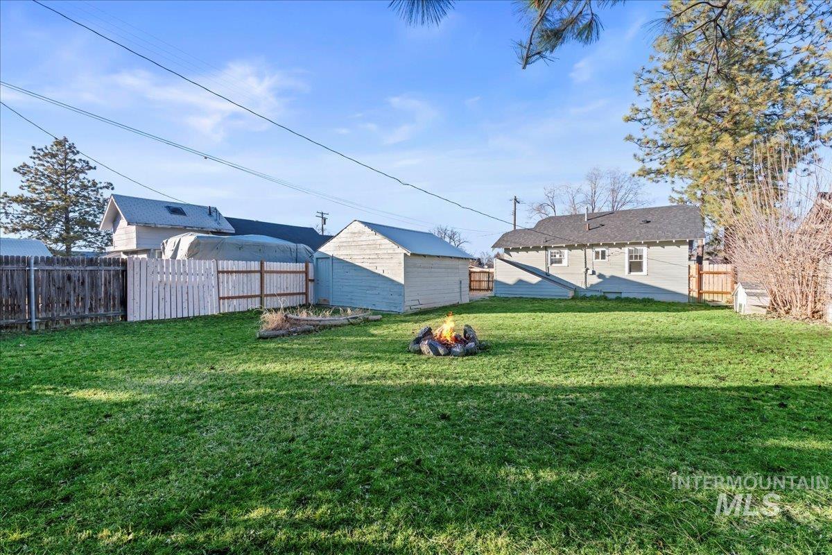 910 7th Avenue S, Nampa, Idaho 83651, 2 Bedrooms, 1 Bathroom, Residential For Sale, Price $315,000, 98974548