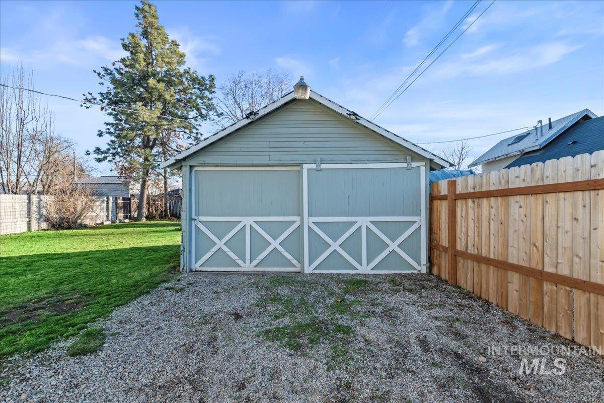 910 7th Avenue S, Nampa, Idaho 83651, 2 Bedrooms, 1 Bathroom, Residential For Sale, Price $315,000,MLS 98974548