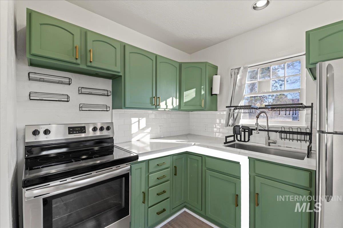 910 7th Avenue S, Nampa, Idaho 83651, 2 Bedrooms, 1 Bathroom, Residential For Sale, Price $315,000, 98974548