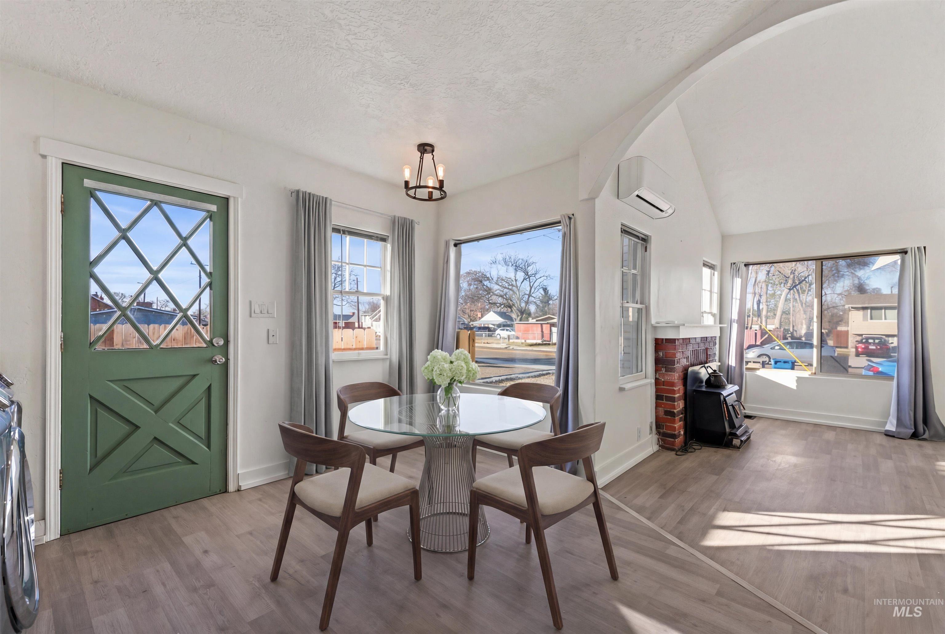 910 7th Avenue S, Nampa, Idaho 83651, 2 Bedrooms, 1 Bathroom, Residential For Sale, Price $315,000, 98974548