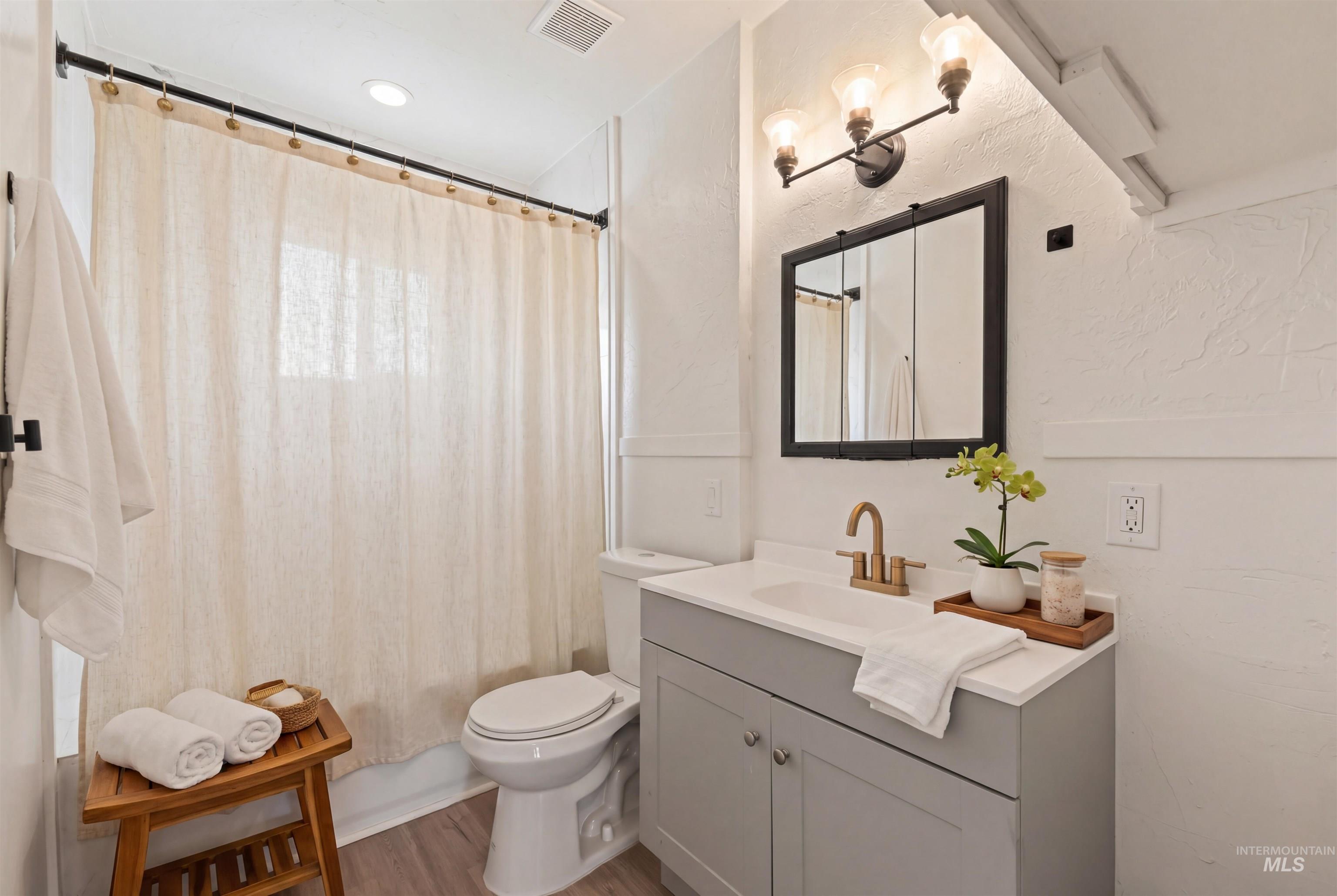 910 7th Avenue S, Nampa, Idaho 83651, 2 Bedrooms, 1 Bathroom, Residential For Sale, Price $315,000, 98974548