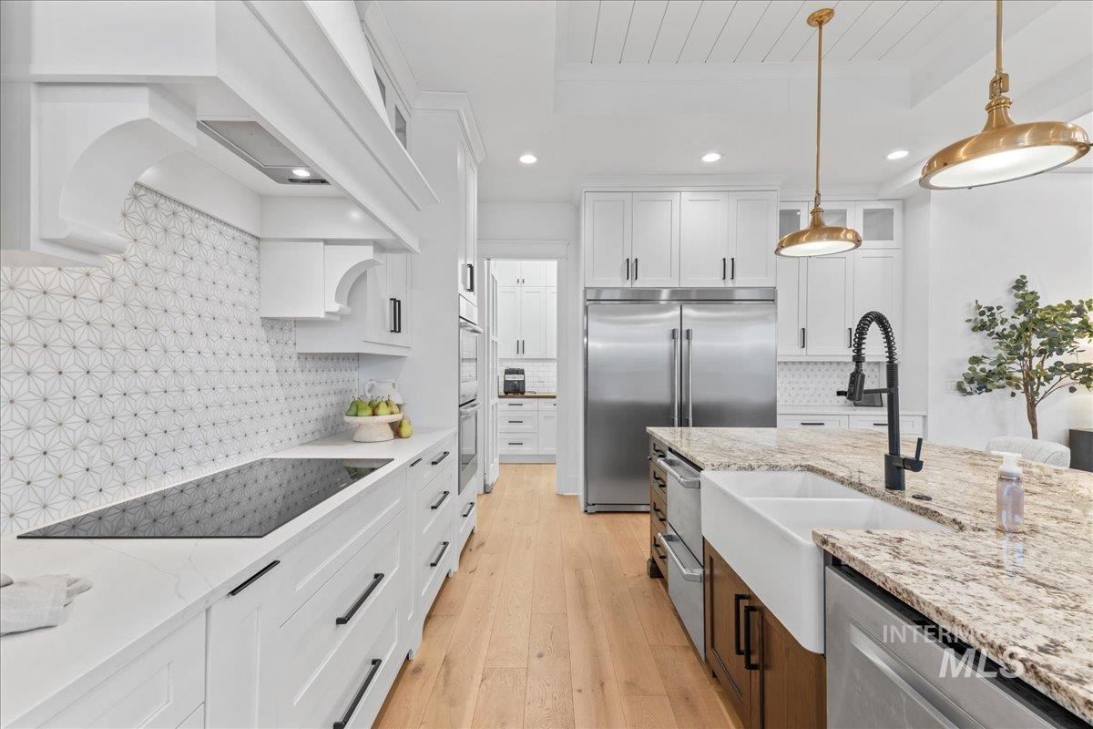 6342 S Bosch Way, Meridian, Idaho 83642, 4 Bedrooms, 3.5 Bathrooms, Residential For Sale, Price $1,169,000,MLS 98974550