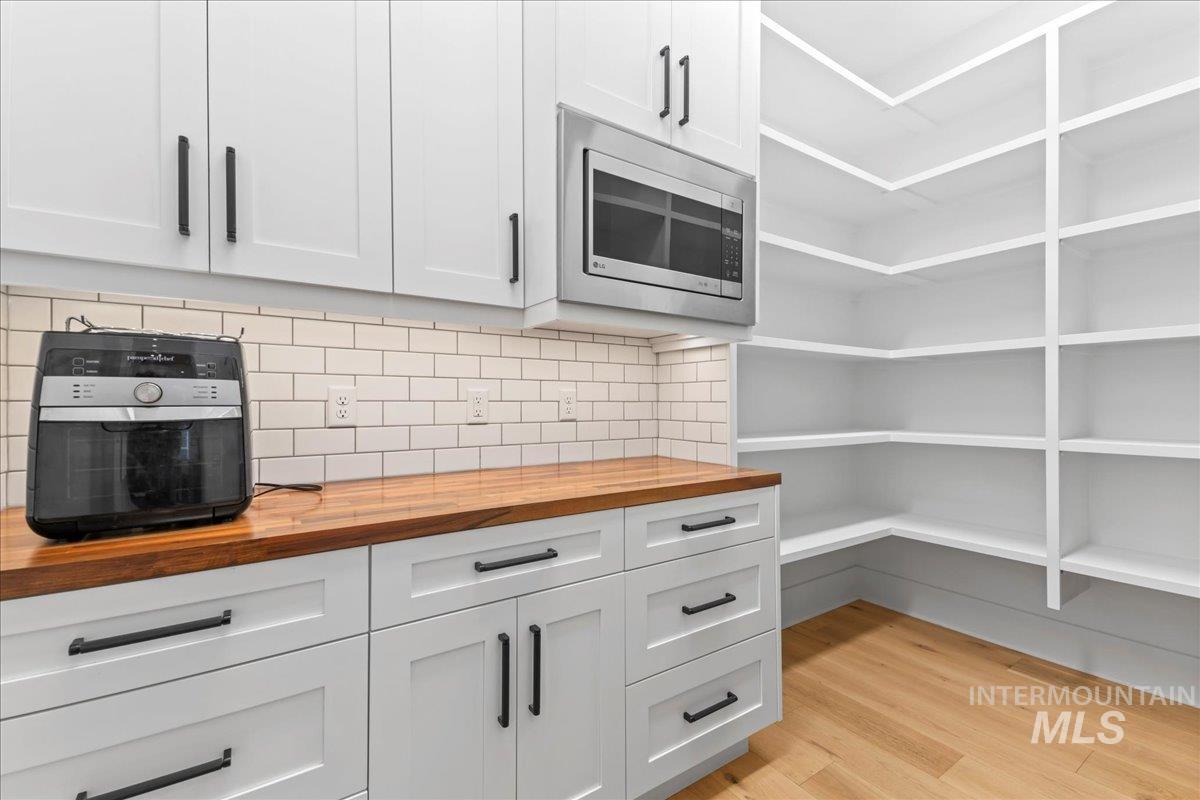 6342 S Bosch Way, Meridian, Idaho 83642, 4 Bedrooms, 3.5 Bathrooms, Residential For Sale, Price $1,169,000,MLS 98974550