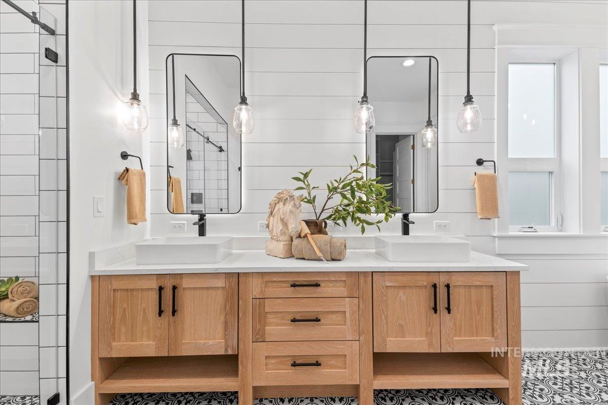 6342 S Bosch Way, Meridian, Idaho 83642, 4 Bedrooms, 3.5 Bathrooms, Residential For Sale, Price $1,169,000,MLS 98974550