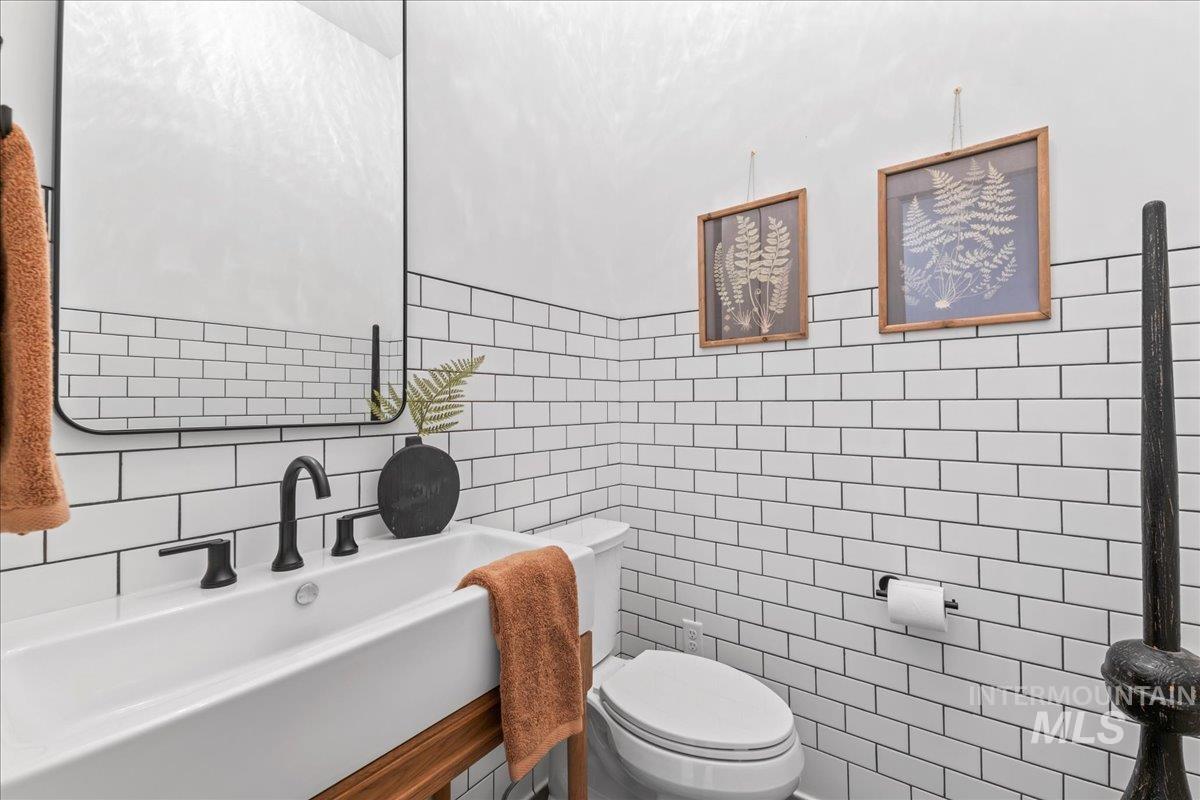 6342 S Bosch Way, Meridian, Idaho 83642, 4 Bedrooms, 3.5 Bathrooms, Residential For Sale, Price $1,169,000,MLS 98974550