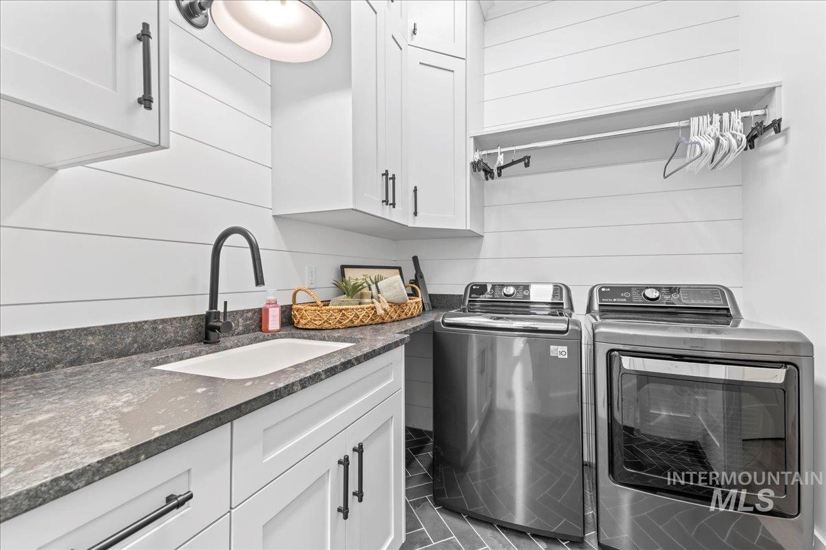 6342 S Bosch Way, Meridian, Idaho 83642, 4 Bedrooms, 3.5 Bathrooms, Residential For Sale, Price $1,169,000,MLS 98974550