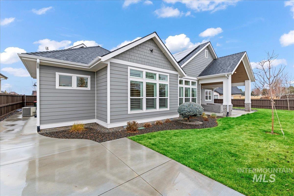 6342 S Bosch Way, Meridian, Idaho 83642, 4 Bedrooms, 3.5 Bathrooms, Residential For Sale, Price $1,169,000,MLS 98974550