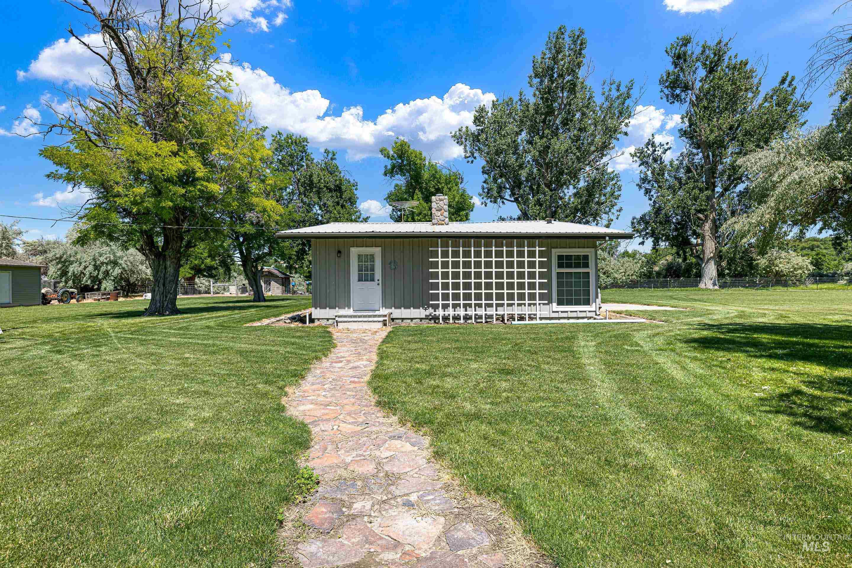 00 Heltons Island, Homedale, Idaho 83628, 1 Bedroom, 1 Bathroom, Residential For Sale, Price $700,000, 98974551