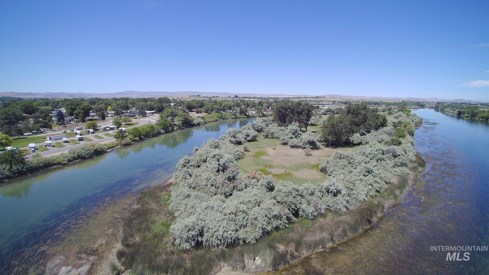 00 Heltons Island, Homedale, Idaho 83628, 1 Bedroom, 1 Bathroom, Residential For Sale, Price $700,000, 98974551