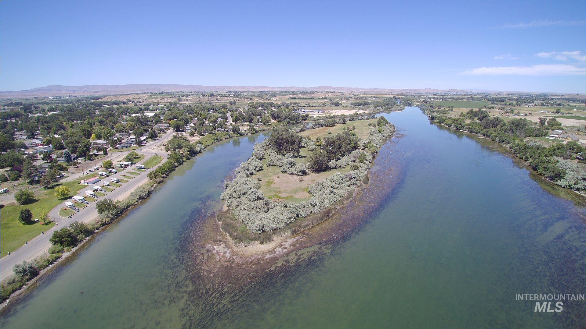 00 Heltons Island, Homedale, Idaho 83628, 1 Bedroom, 1 Bathroom, Residential For Sale, Price $700,000, 98974551