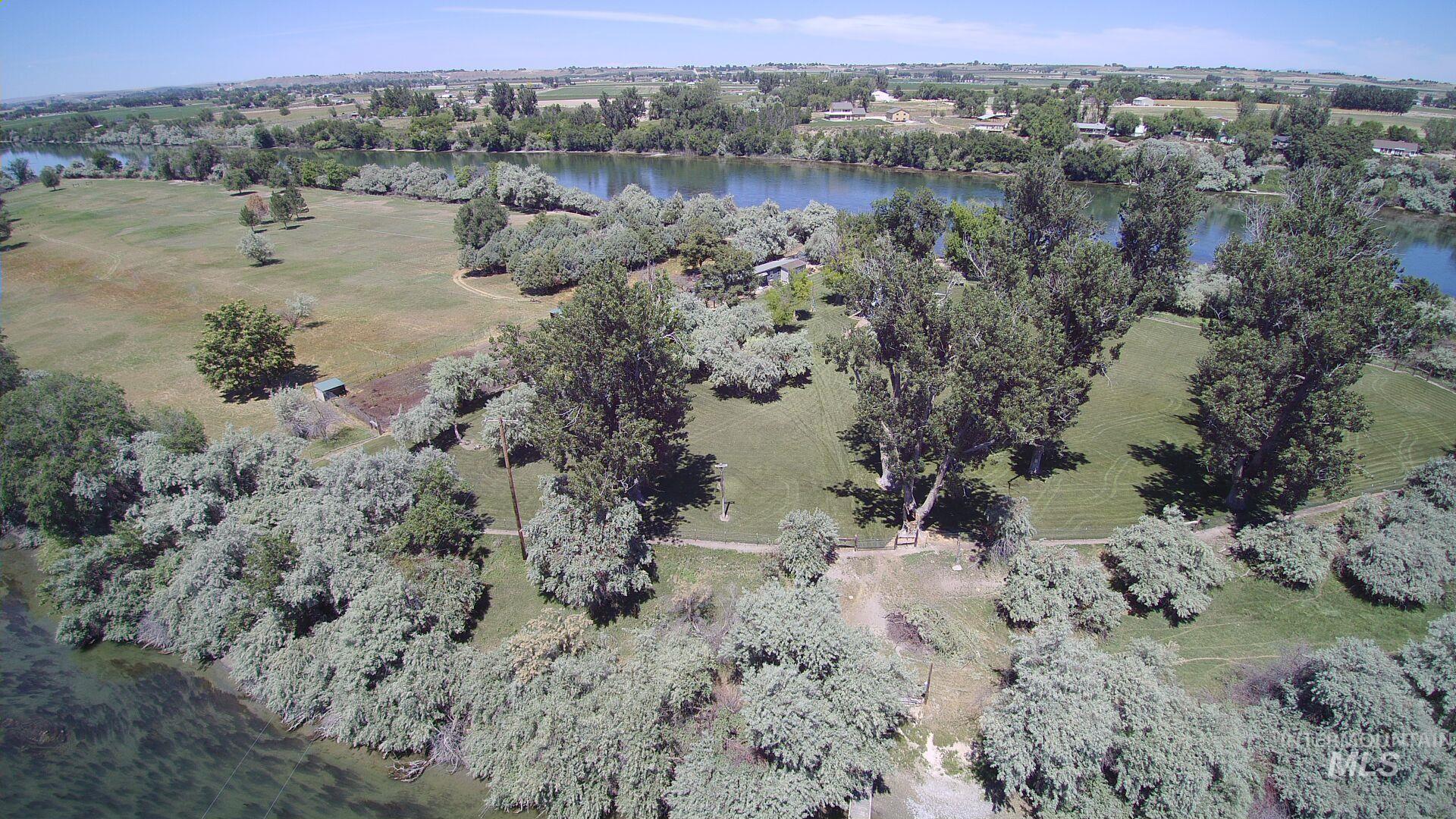 00 Heltons Island, Homedale, Idaho 83628, 1 Bedroom, 1 Bathroom, Residential For Sale, Price $700,000, 98974551