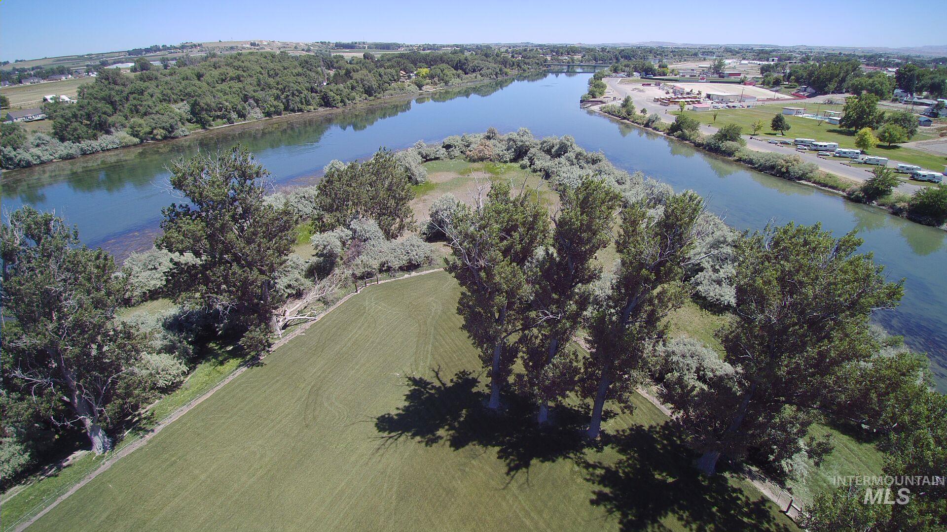 00 Heltons Island, Homedale, Idaho 83628, 1 Bedroom, 1 Bathroom, Residential For Sale, Price $700,000, 98974551