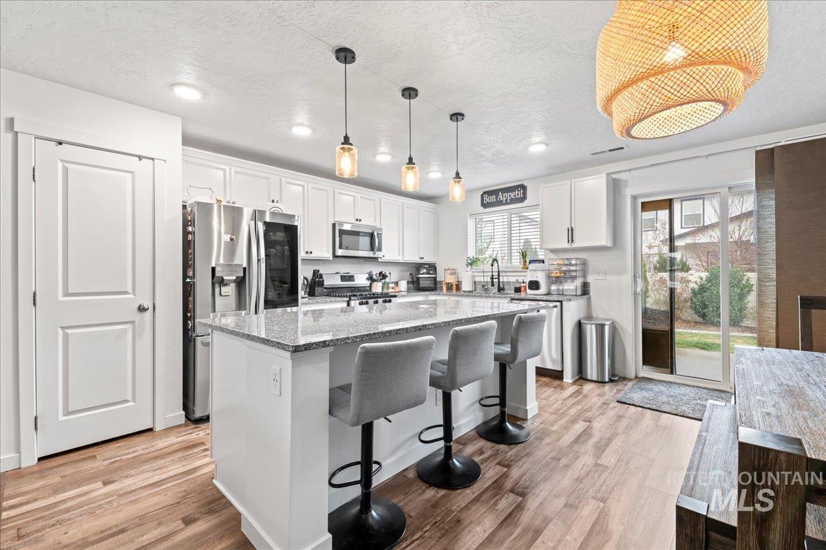 16998 N Cornwallis Way, Nampa, Idaho 83687, 3 Bedrooms, 2 Bathrooms, Residential For Sale, Price $410,000, 98974552