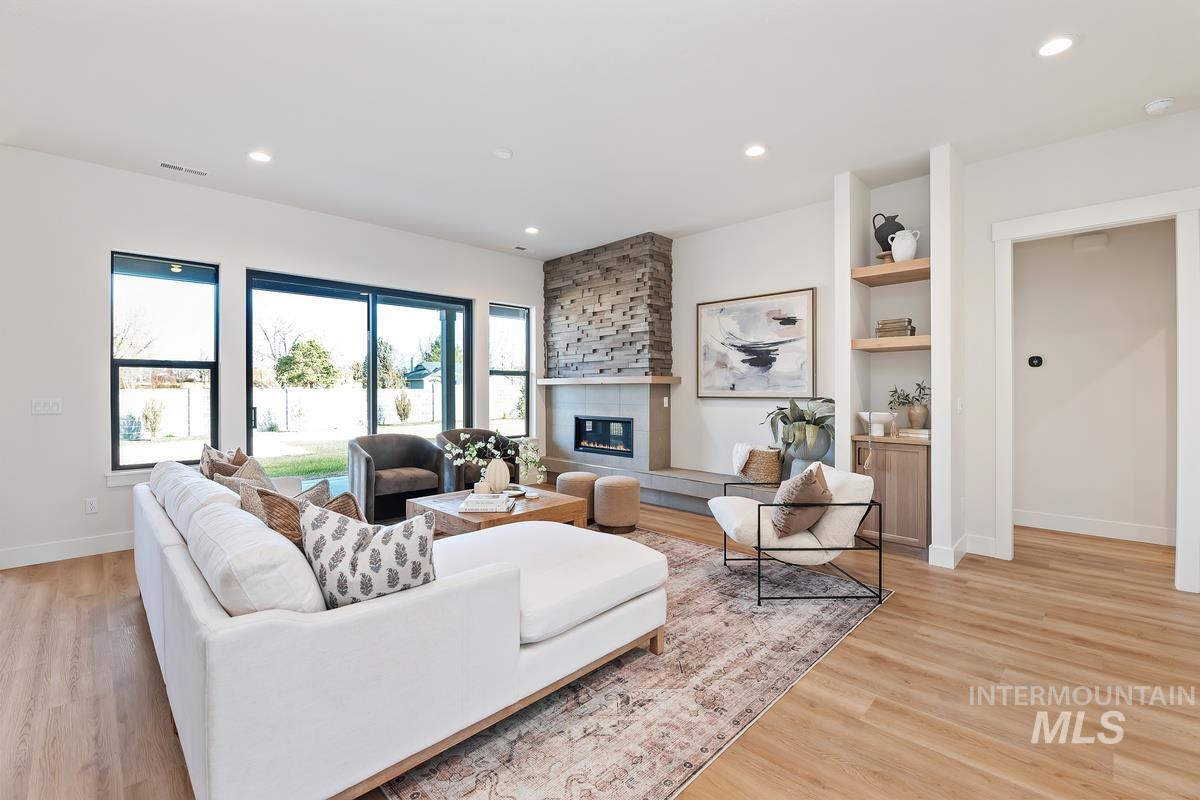 7168 E Chicken Hawk Loop, Nampa, Idaho 83686, 3 Bedrooms, 2.5 Bathrooms, Residential For Sale, Price $799,900,MLS 98974554