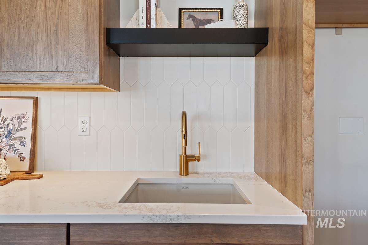 7168 E Chicken Hawk Loop, Nampa, Idaho 83686, 3 Bedrooms, 2.5 Bathrooms, Residential For Sale, Price $799,900,MLS 98974554