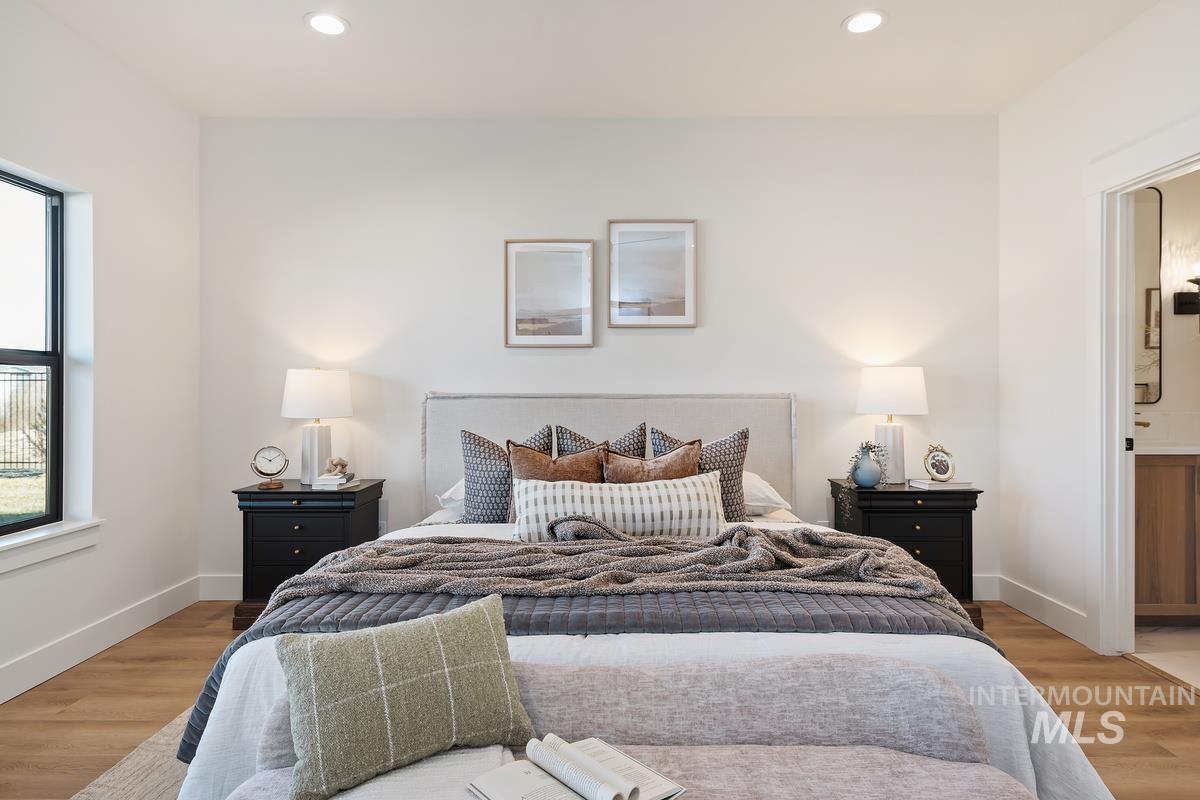 7168 E Chicken Hawk Loop, Nampa, Idaho 83686, 3 Bedrooms, 2.5 Bathrooms, Residential For Sale, Price $819,900,MLS 98974554