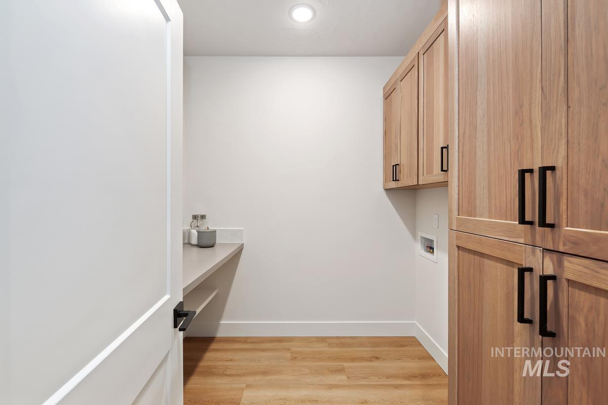 7168 E Chicken Hawk Loop, Nampa, Idaho 83686, 3 Bedrooms, 2.5 Bathrooms, Residential For Sale, Price $799,900,MLS 98974554