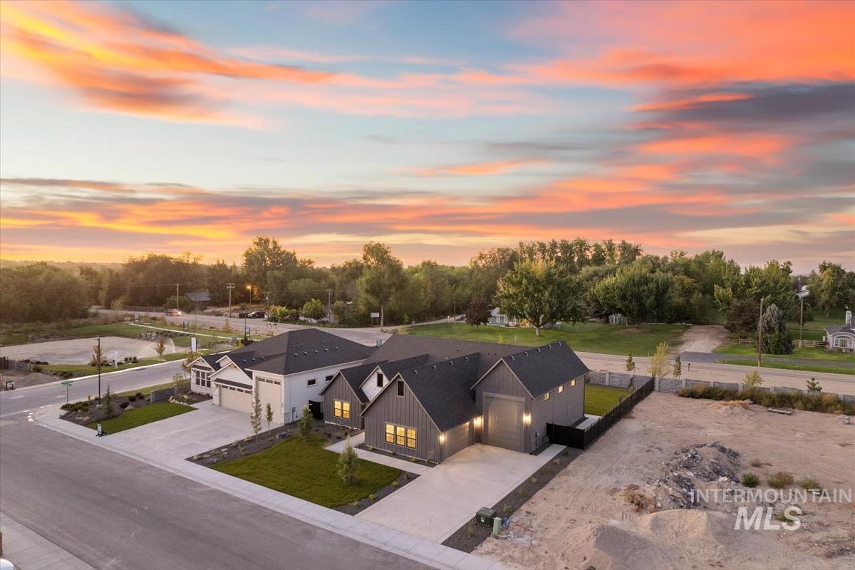 7168 E Chicken Hawk Loop, Nampa, Idaho 83686, 3 Bedrooms, 2.5 Bathrooms, Residential For Sale, Price $799,900,MLS 98974554