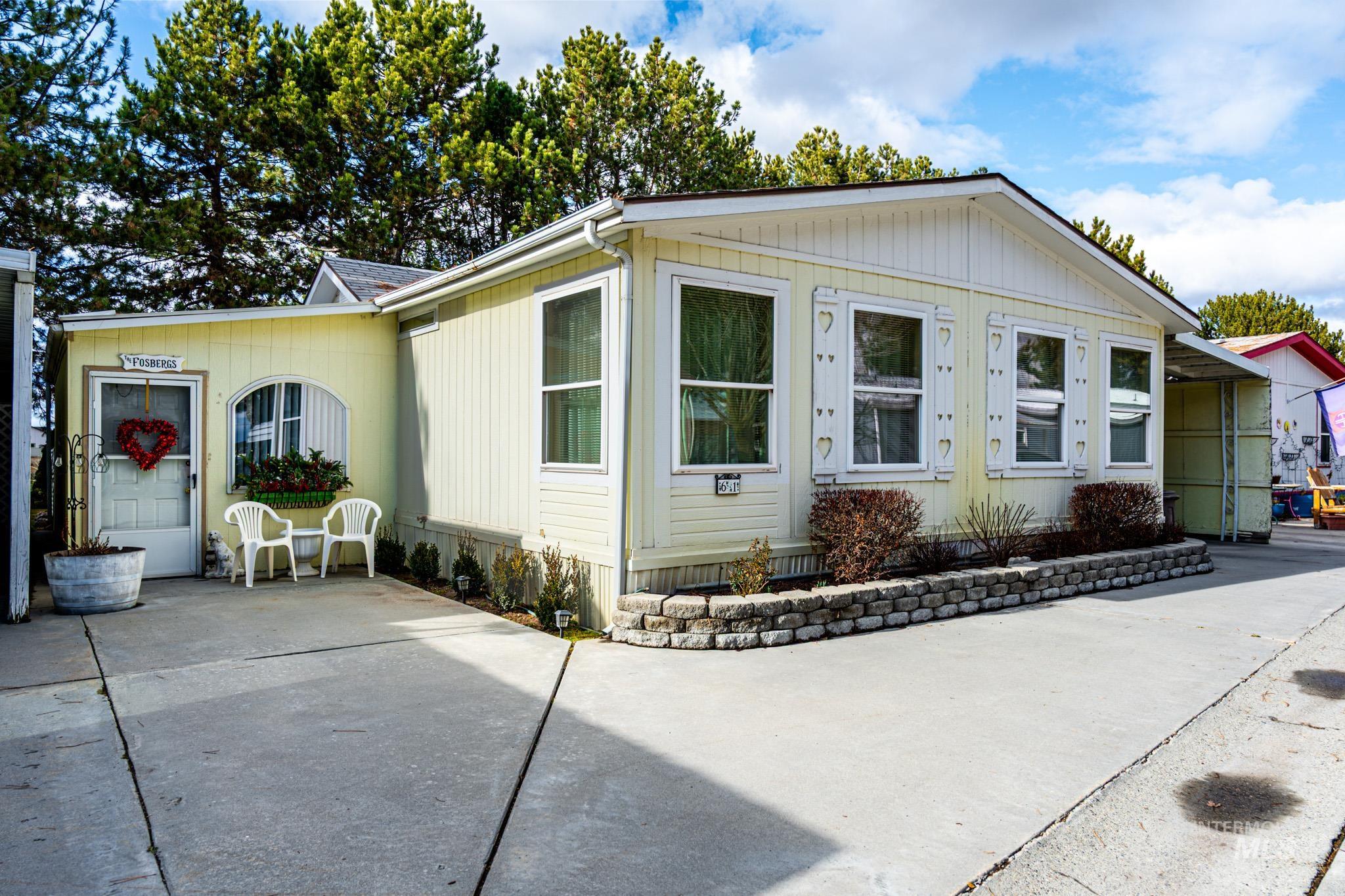 2701 N Alder Dr, Fruitland, Idaho 83619-0000, 2 Bedrooms, 2 Bathrooms, Residential For Sale, Price $149,999,MLS 98974562